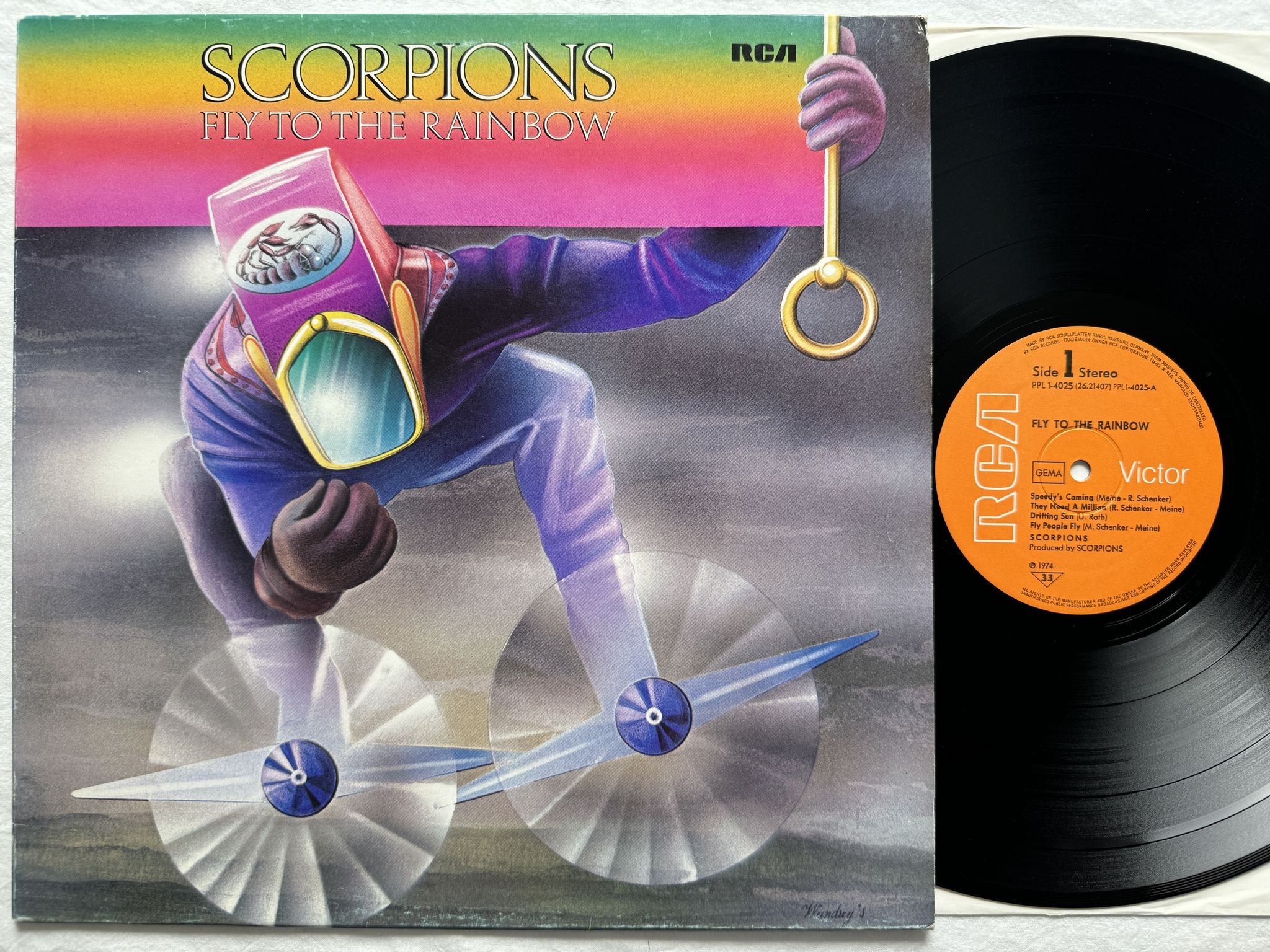Omslagsbild för skivan SCORPIONS fly to the rainbow LP -74 PPL 1-4025 RCA Victor