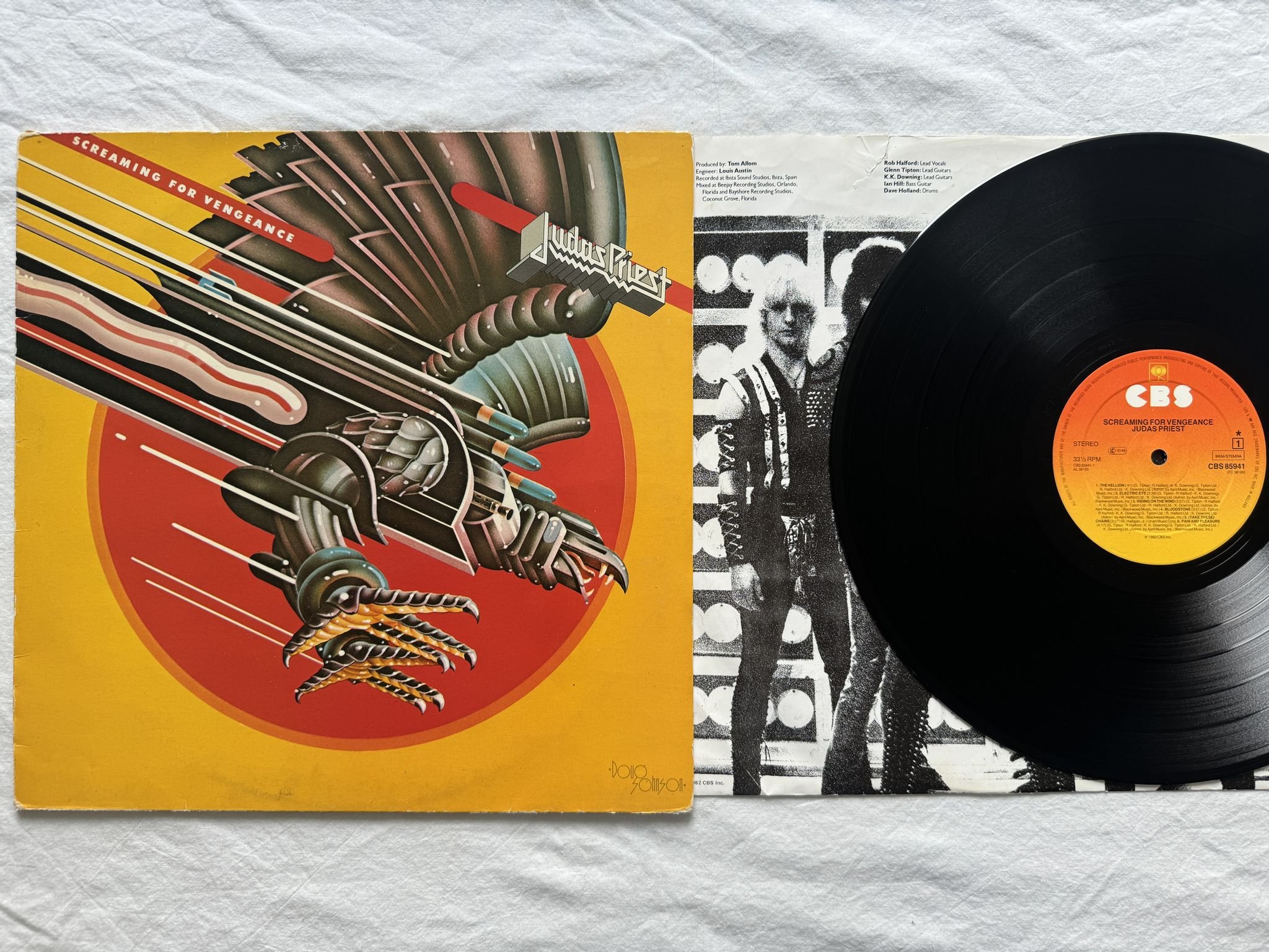 Omslagsbild för skivan JUDAS PRIEST screaming for vengeance LP -82 CBS 85941