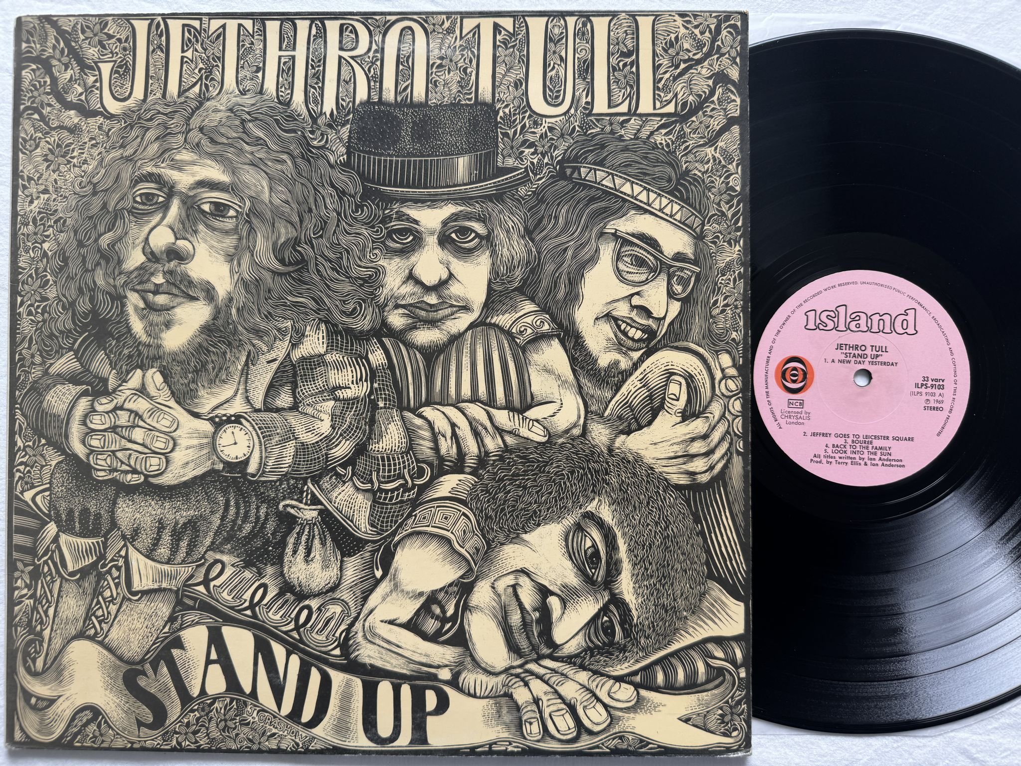 Omslagsbild för skivan JETHRO TULL stand up LP -69 ILPS 9103 Island Records