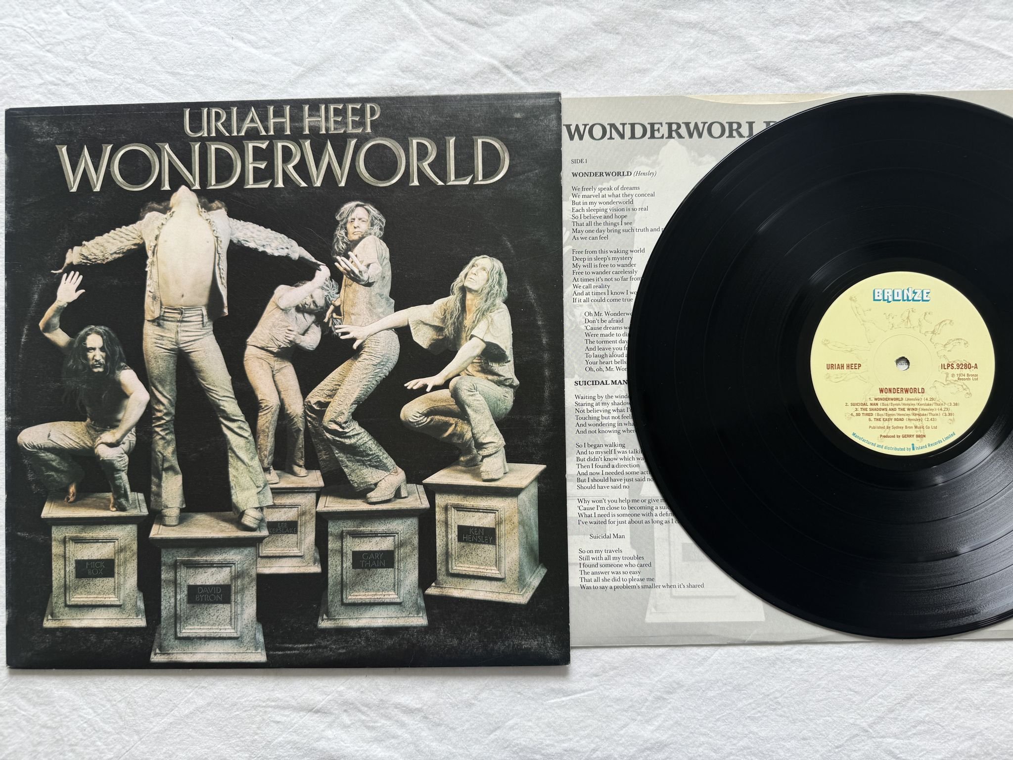 Omslagsbild för skivan URIAH HEEP wonderworld ILPS 9280 Bronze