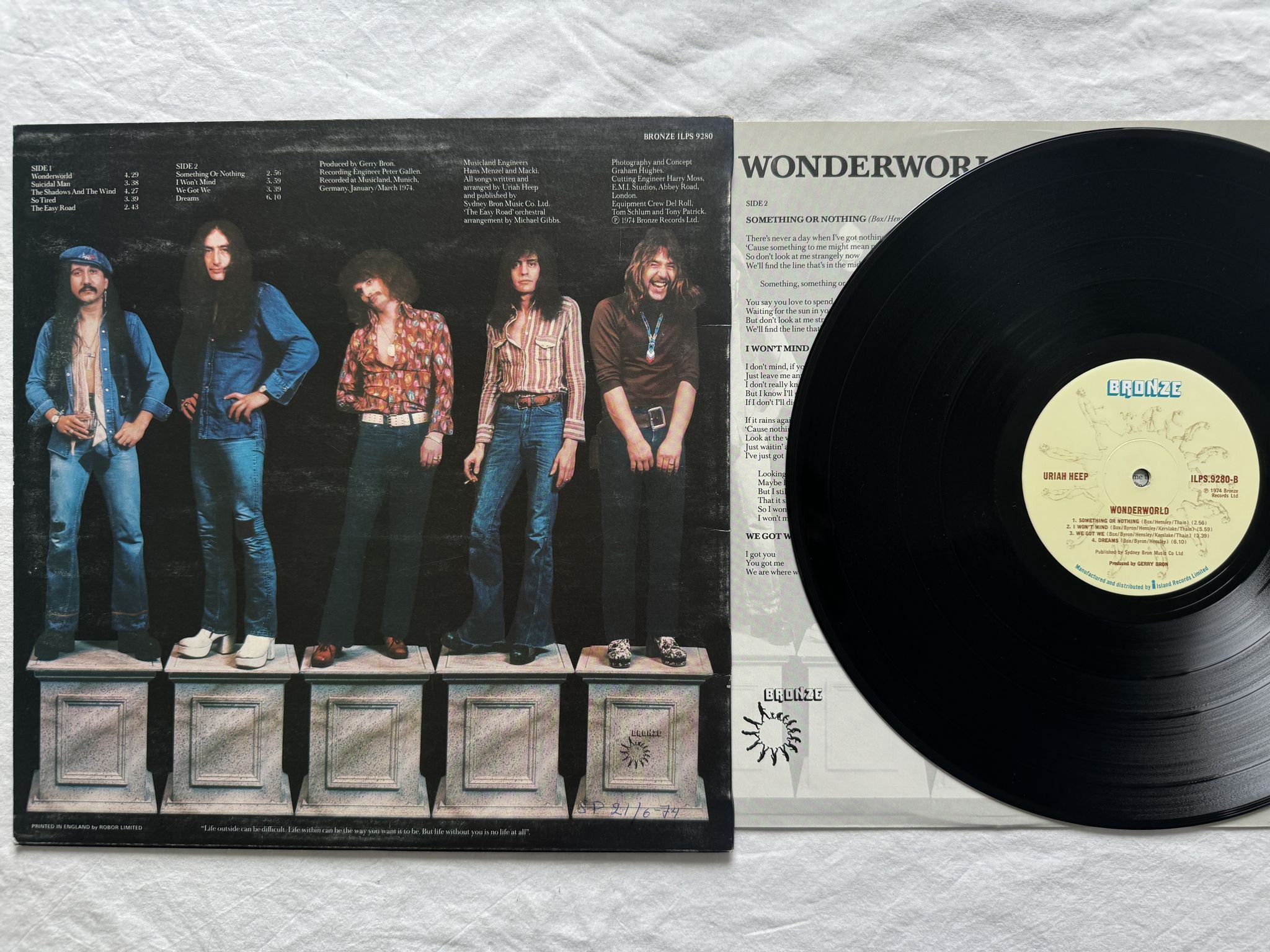 Omslagsbild för skivan URIAH HEEP wonderworld ILPS 9280 Bronze
