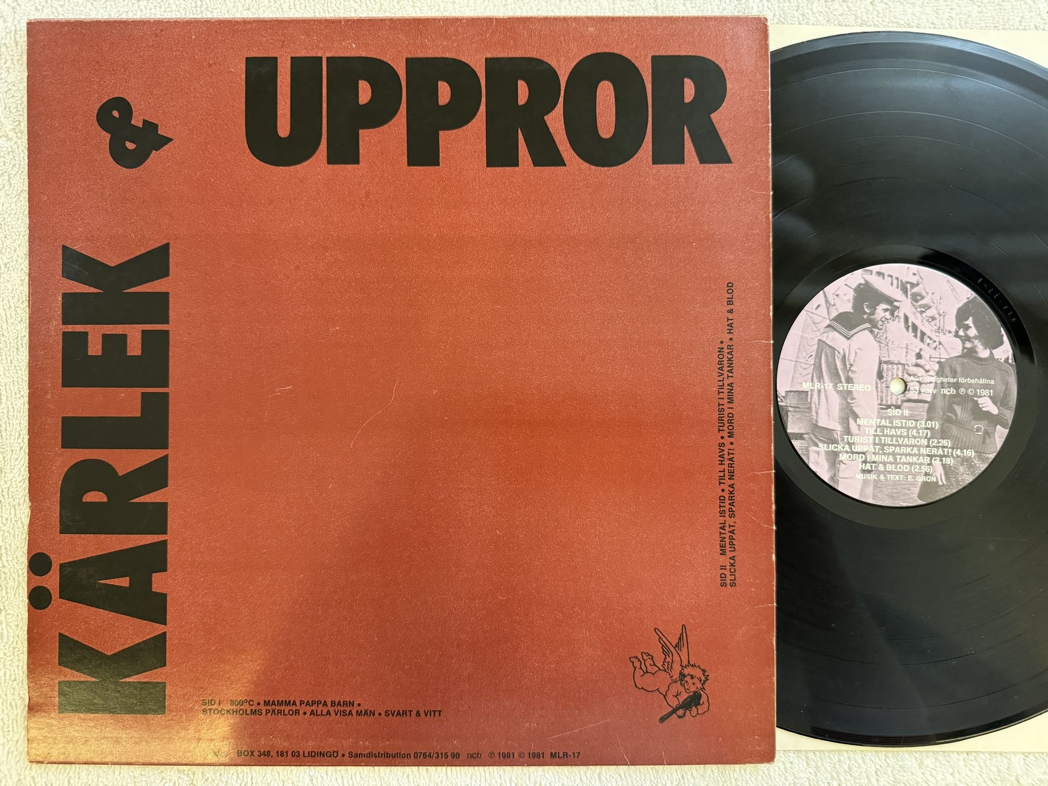 Omslagsbild för skivan EBBA GRÖN kärlek & uppror LP -81 SWE MLR-17 Mistlur