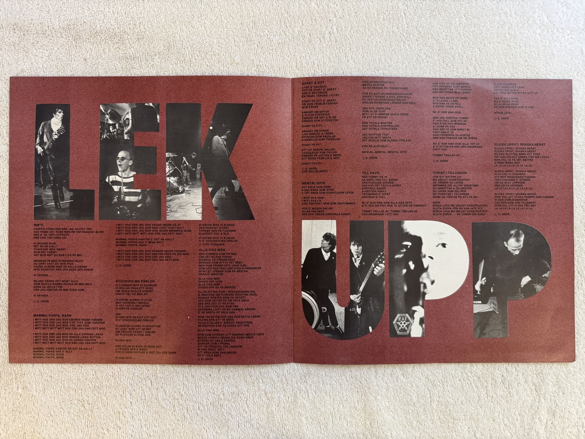 Omslagsbild för skivan EBBA GRÖN kärlek & uppror LP -81 SWE MLR-17 Mistlur