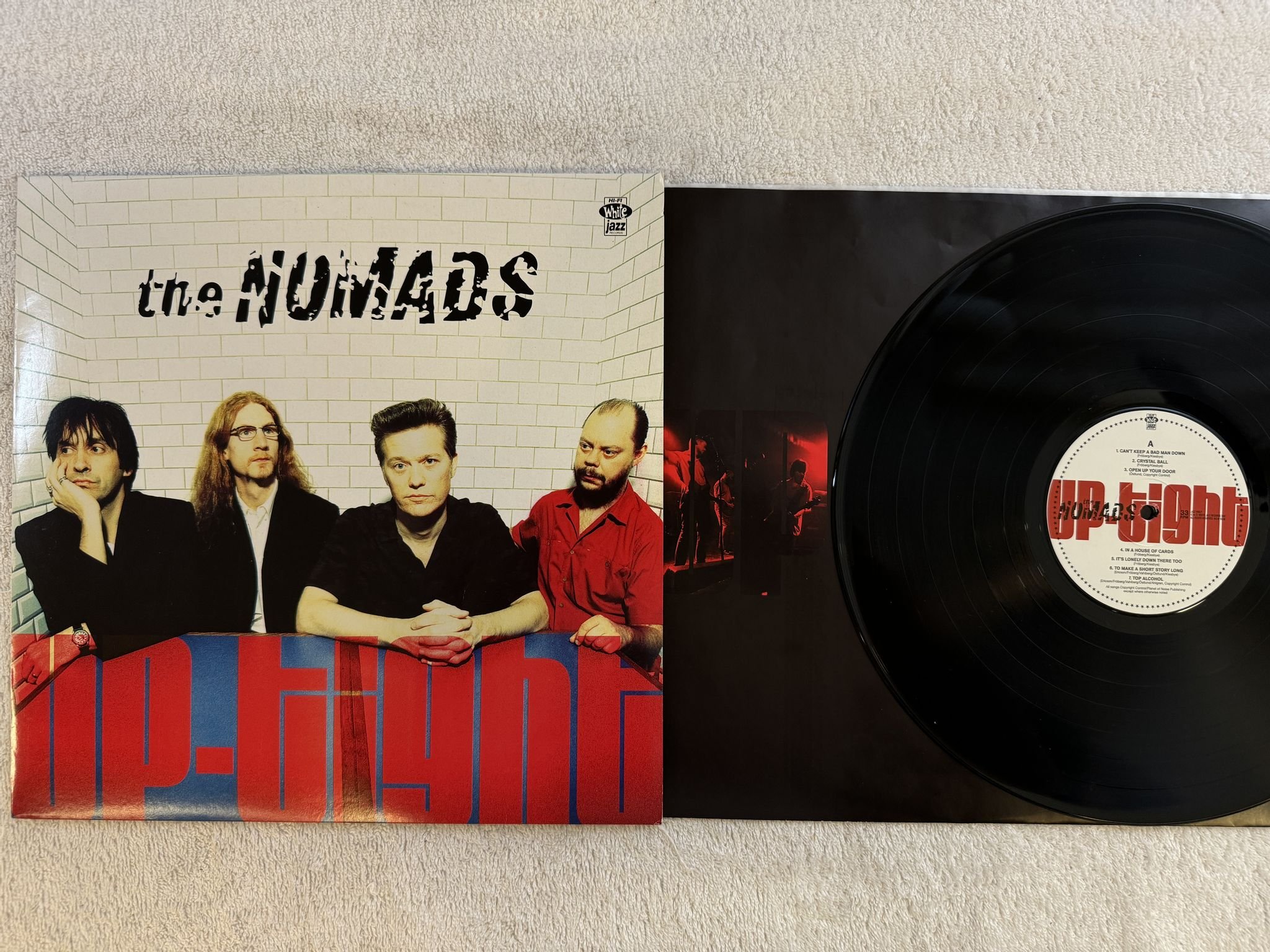 Omslagsbild för skivan THE NOMADS up-tight LP -01 SWE JAZZ040LP White Jazz Records