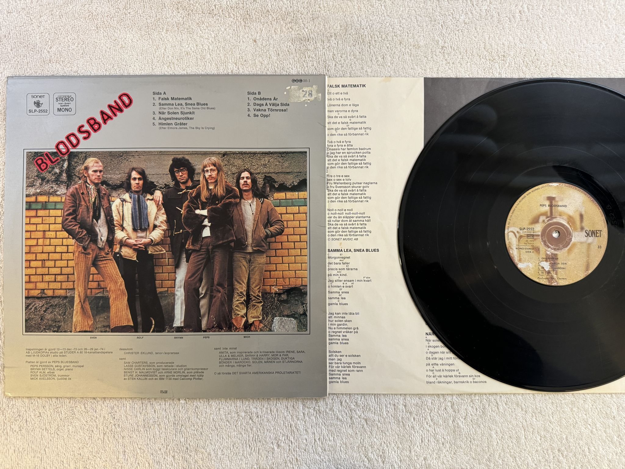 Omslagsbild för skivan PEPS BLODSBAND blodsband LP -74 SWE SLP-2552 Sonet