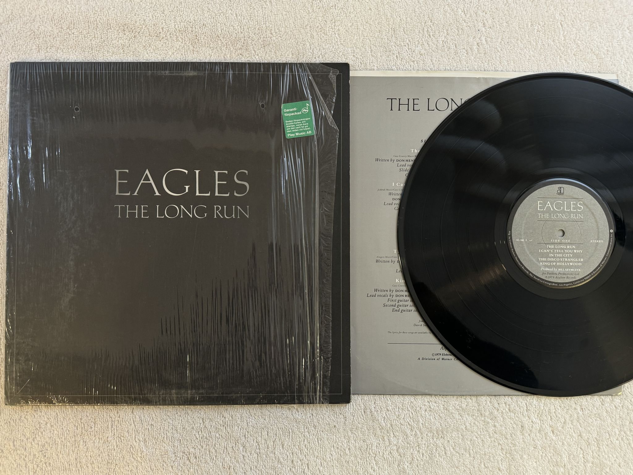 Omslagsbild för skivan EAGLES the long run LP -79 5E-508 Asylum Records