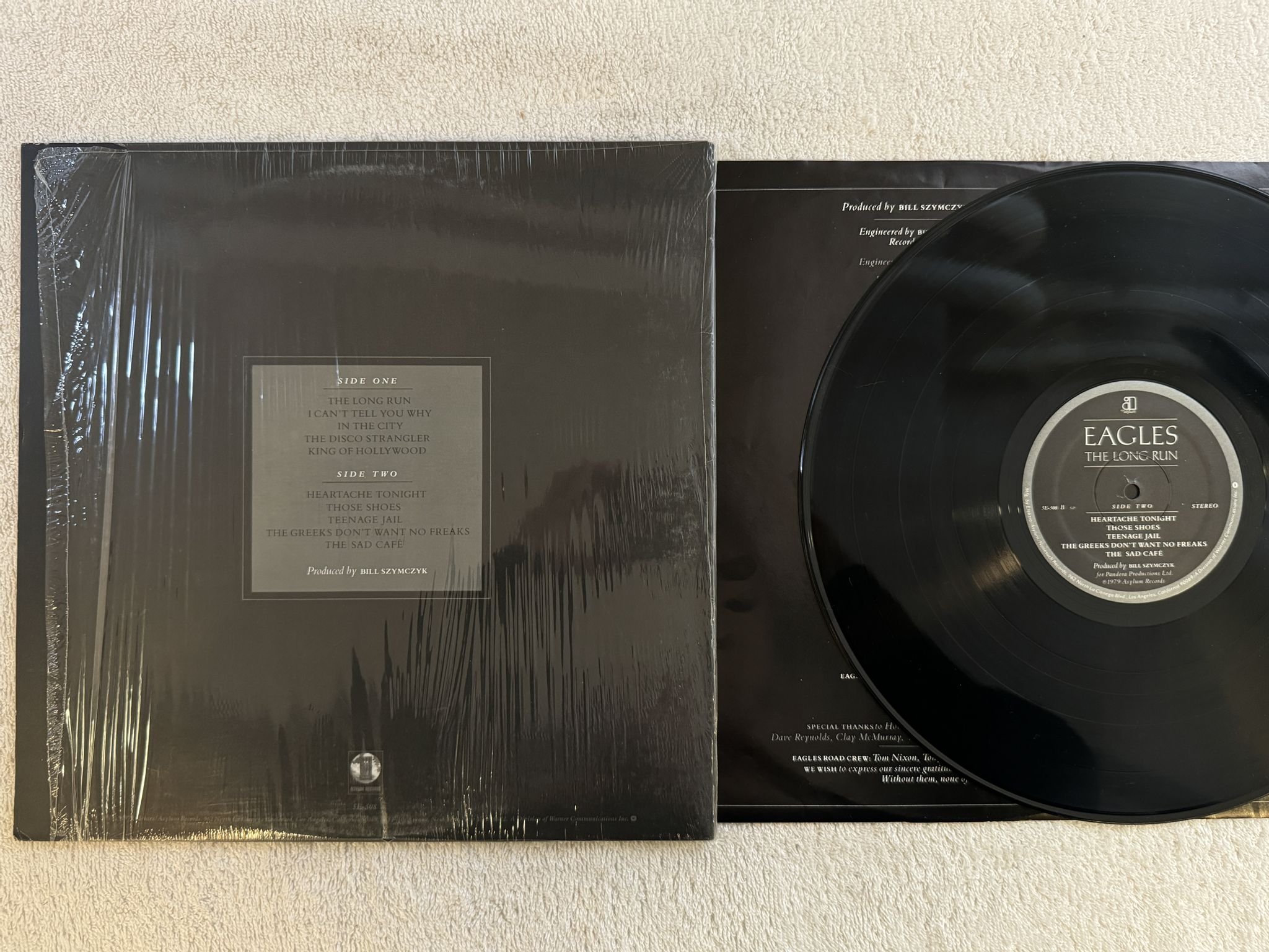 Omslagsbild för skivan EAGLES the long run LP -79 5E-508 Asylum Records