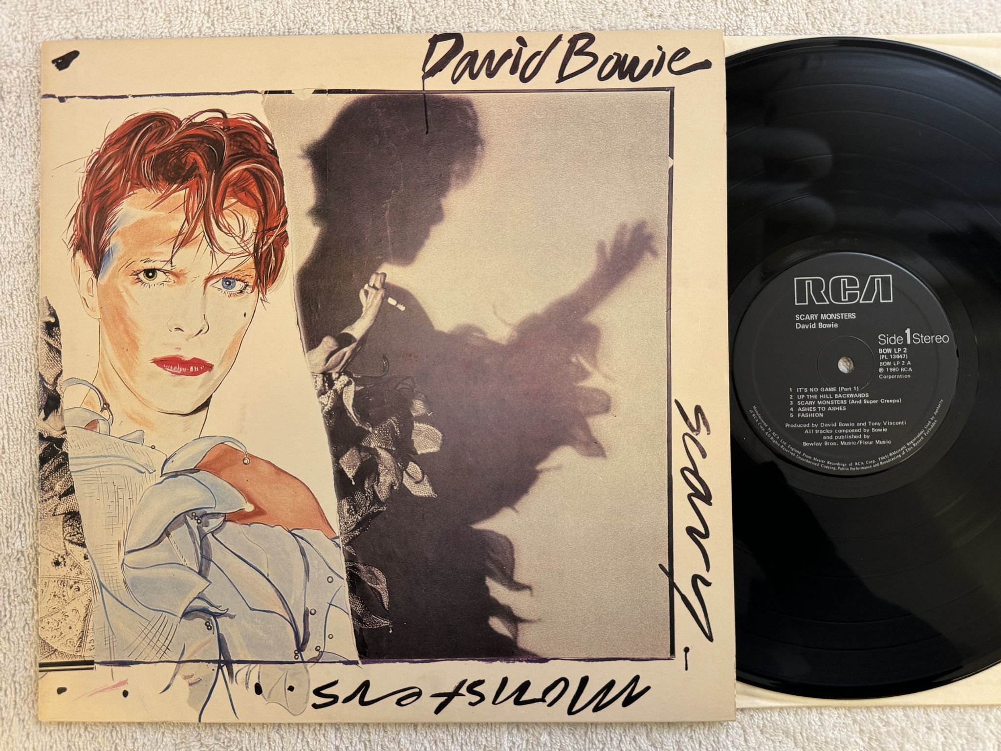 Omslagsbild för skivan DAVID BOWIE scary monsters LP -80 BOW LP 2 RCA