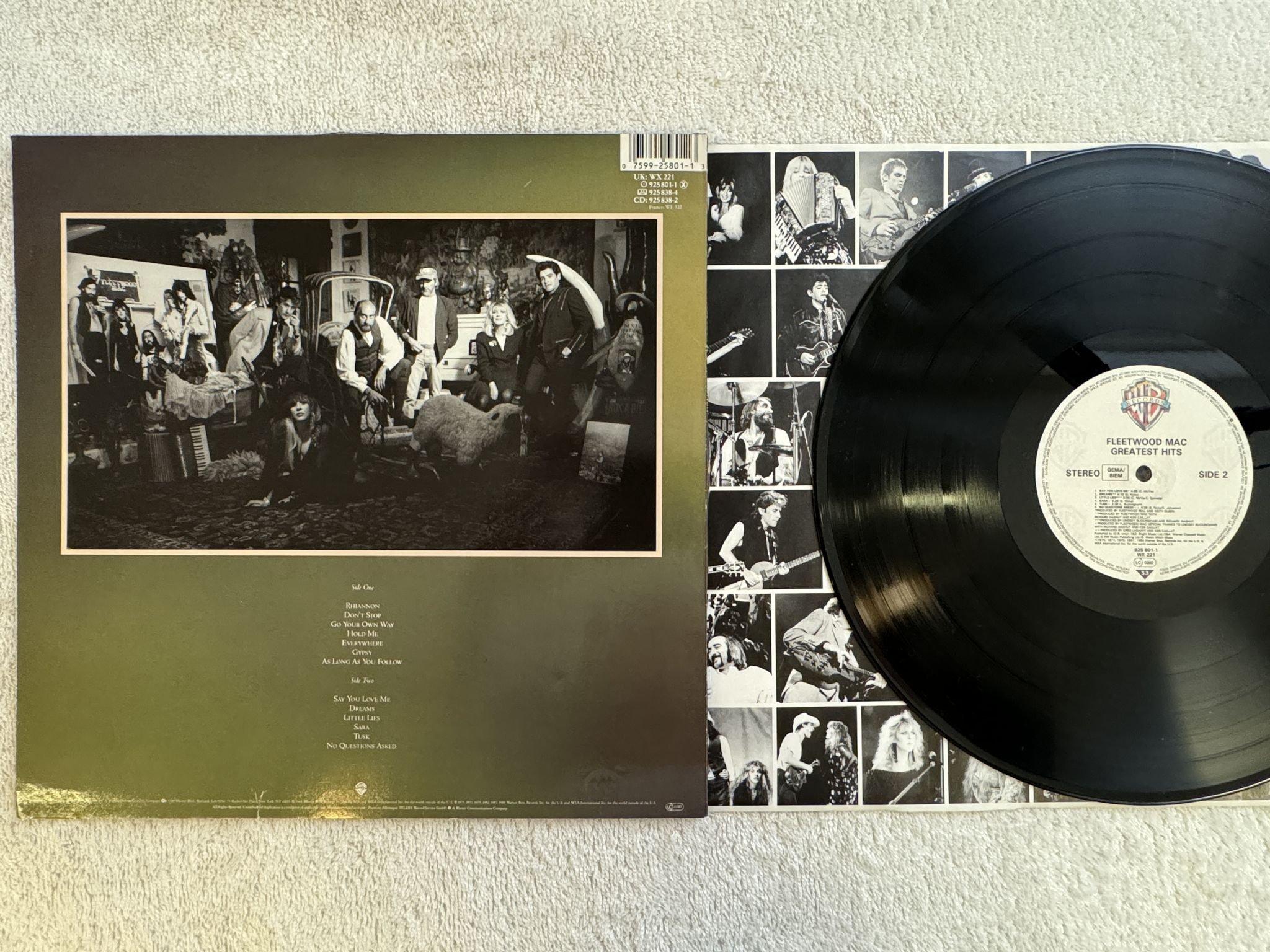 Omslagsbild för skivan FLEETWOOD MAC greatest hits LP -88 WX 221 Warner Bros. Records