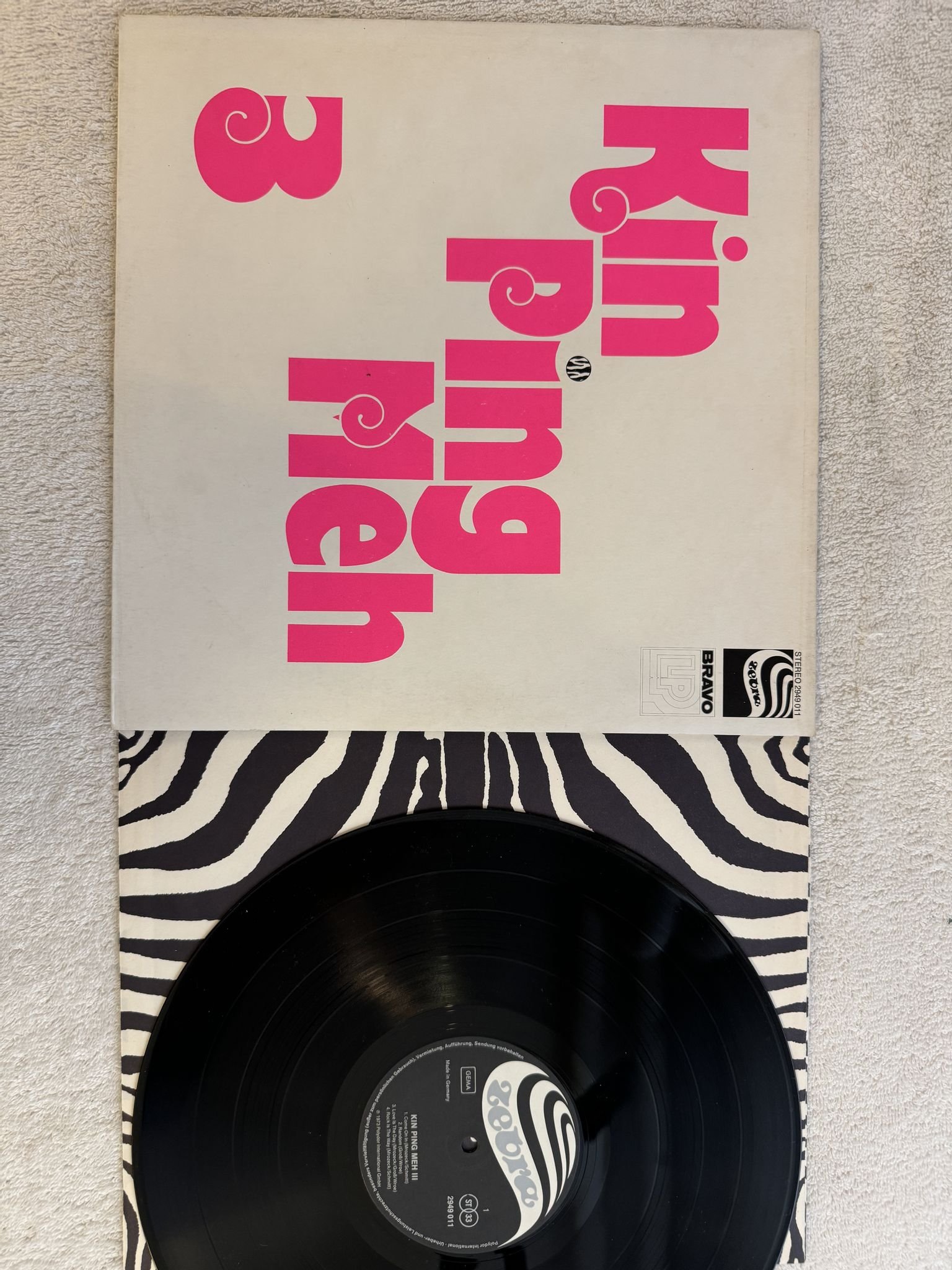 Omslagsbild för skivan KIN PING MEH 3 LP -73 2949 011 Zebra ** Krautrock **
