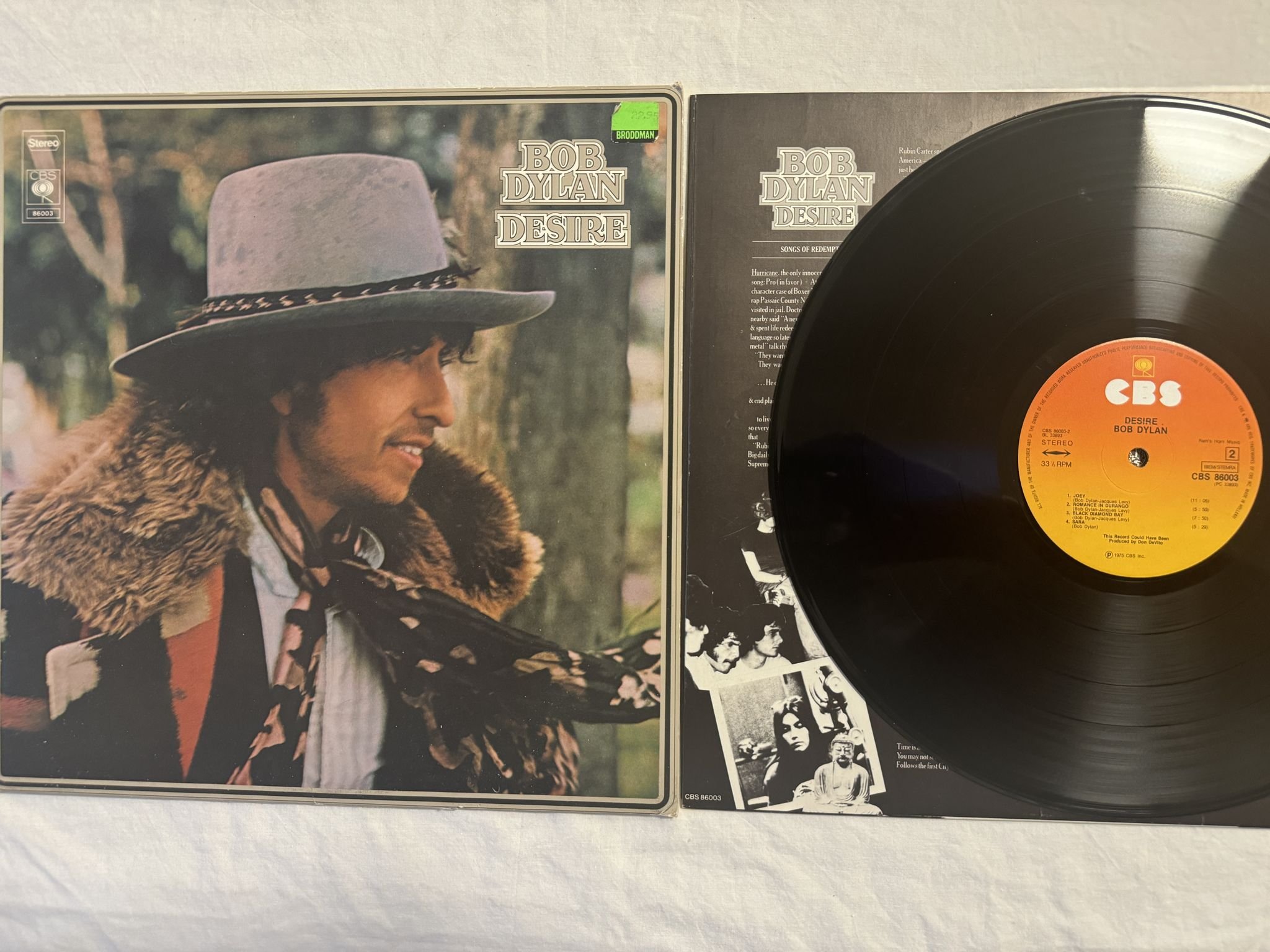Omslagsbild för skivan BOB DYLAN desire LP -76 CBS 86003 ** one more cup of coffee **