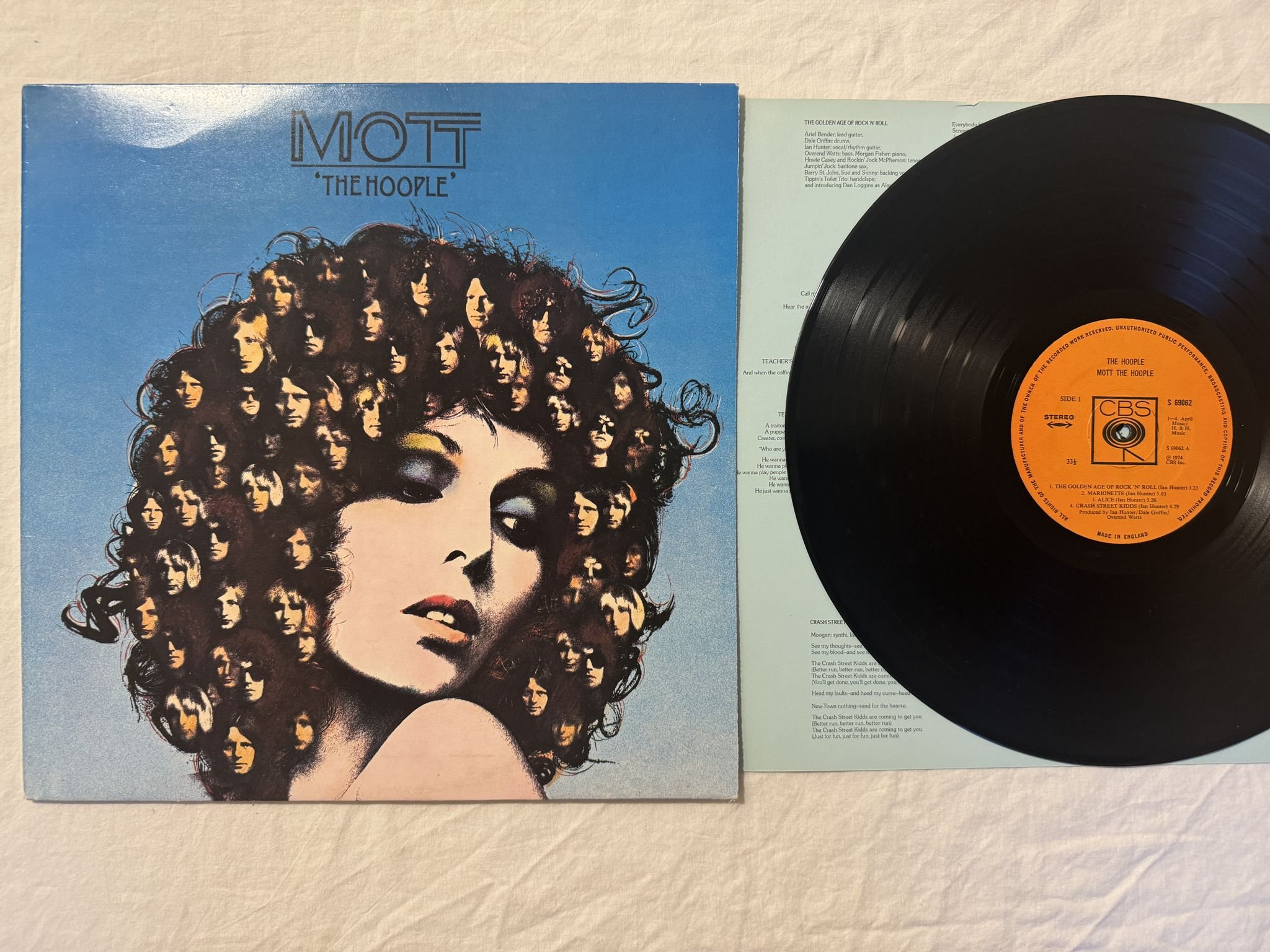 Omslagsbild för skivan MOTT THE HOOPLE the hoople LP -74 S 69062 CBS