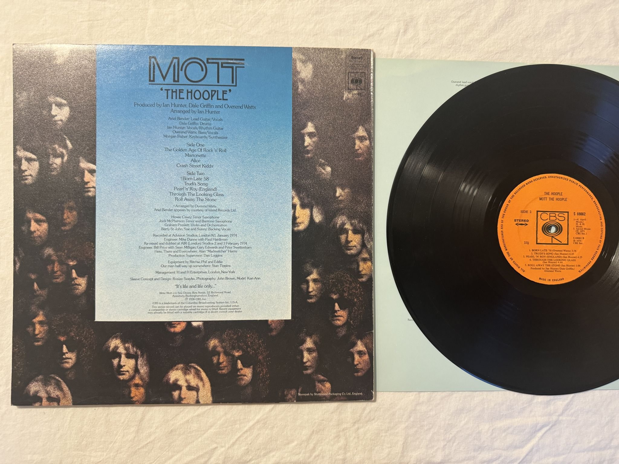 Omslagsbild för skivan MOTT THE HOOPLE the hoople LP -74 S 69062 CBS