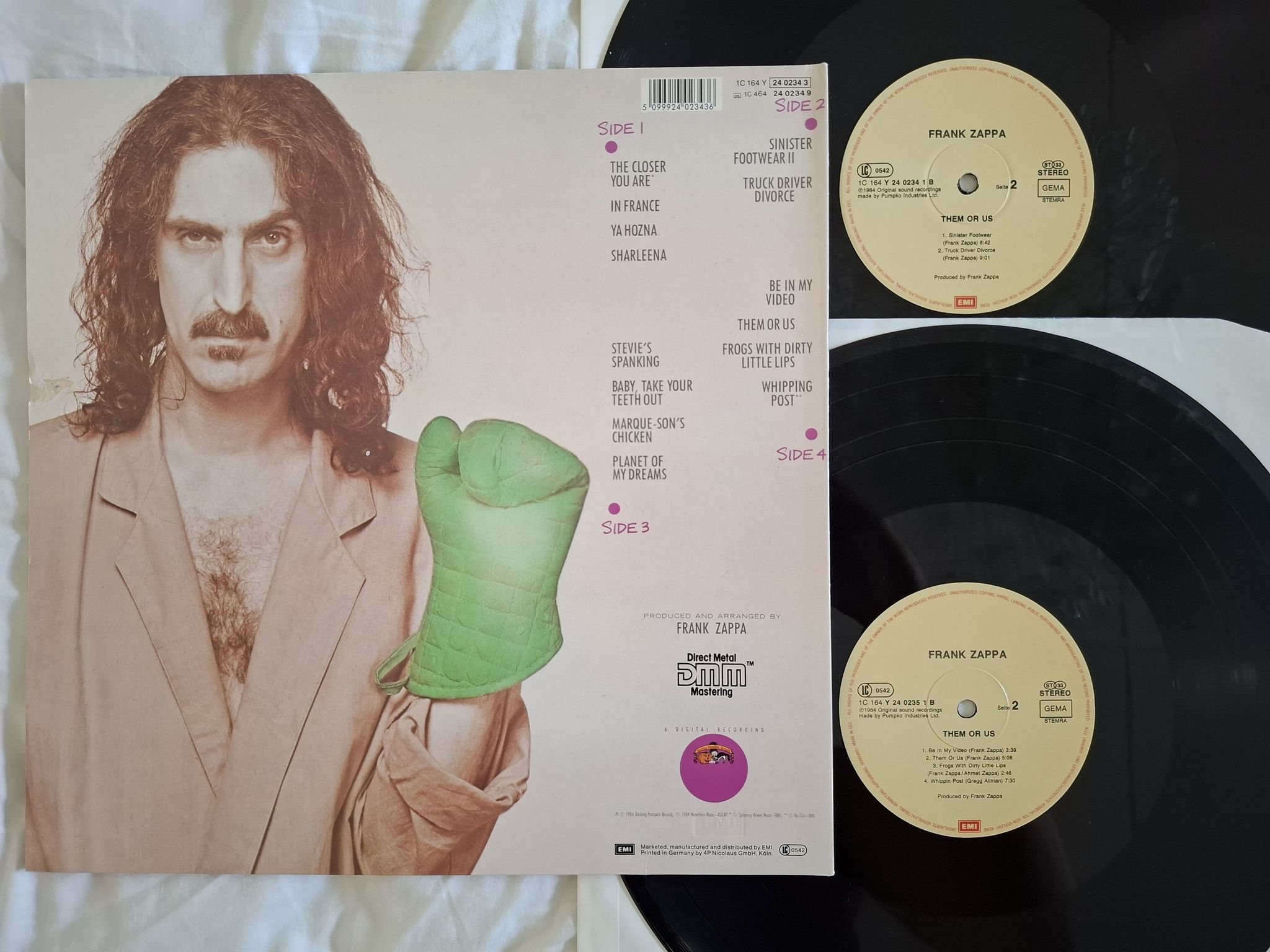Omslagsbild för skivan ZAPPA them or us 2xLP -84 1C 164 Y 24 0234 3 EMI
