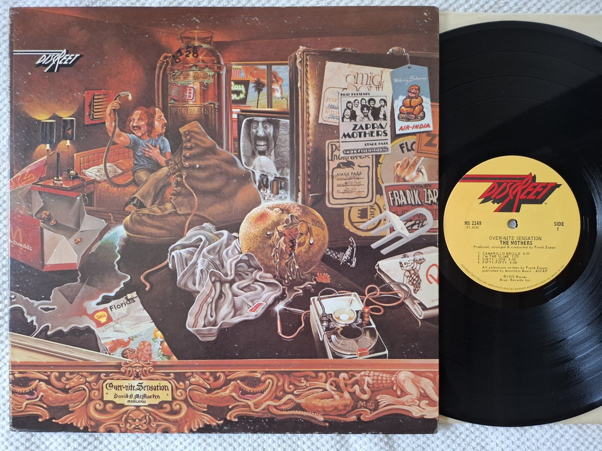 Omslagsbild för skivan THE MOTHERS over-nite sensation LP -73 2149 Discreet MS