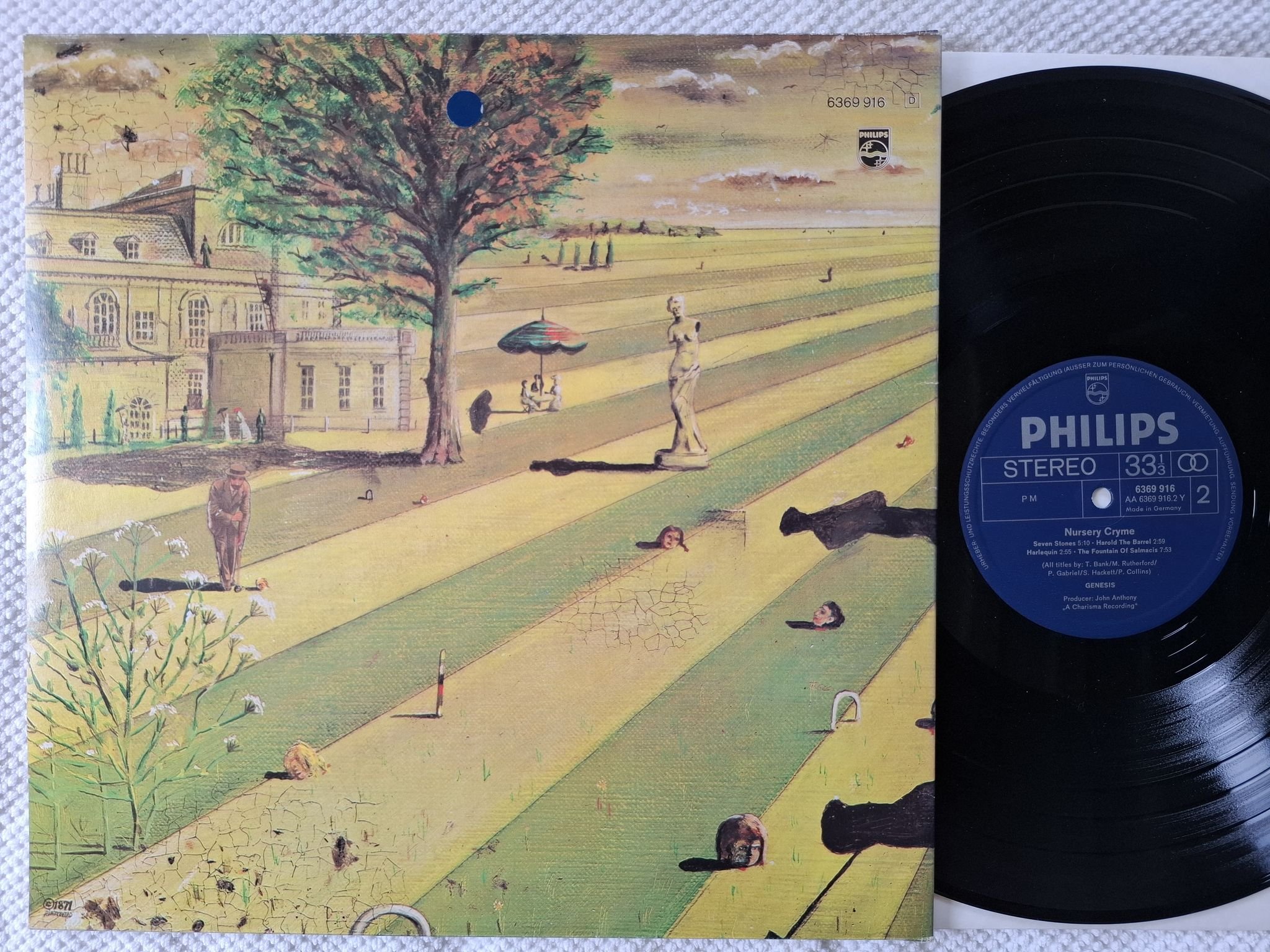 Omslagsbild för skivan GENESIS nursery cryme LP -71 Philips 6369 916
