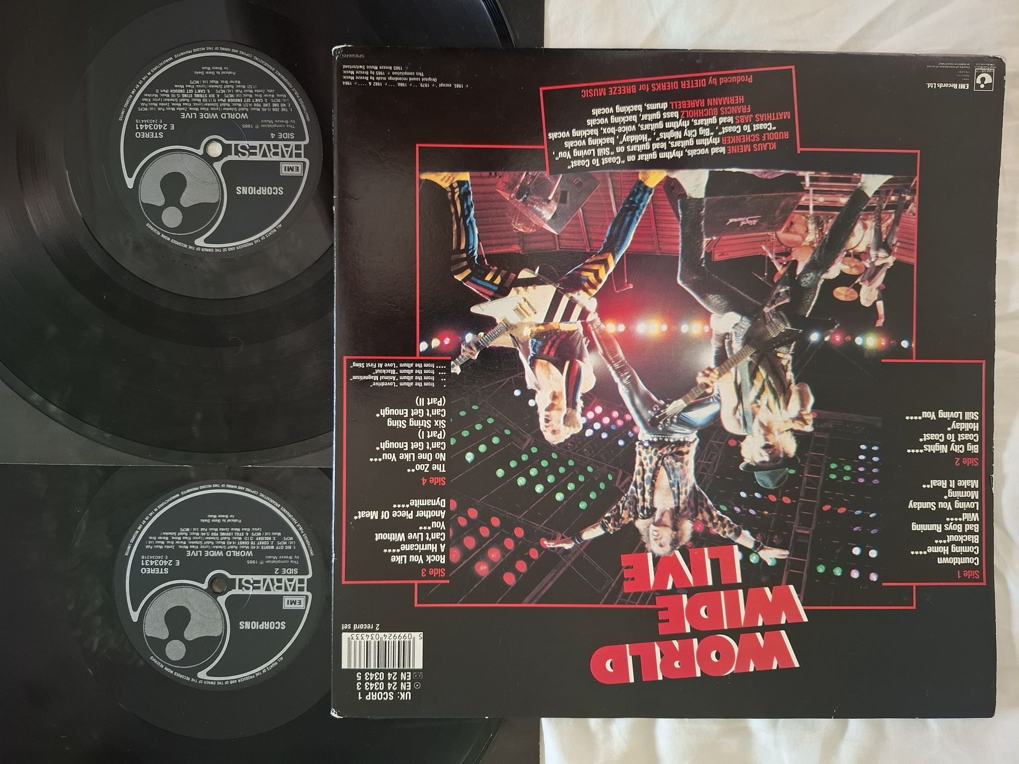 Omslagsbild för skivan SCORPIONS world wide live 2x LP Harvest EN 24 0343 3
