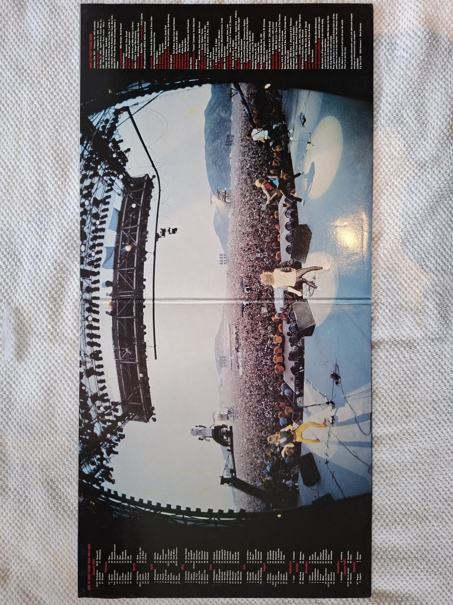 Omslagsbild för skivan SCORPIONS world wide live 2x LP Harvest EN 24 0343 3