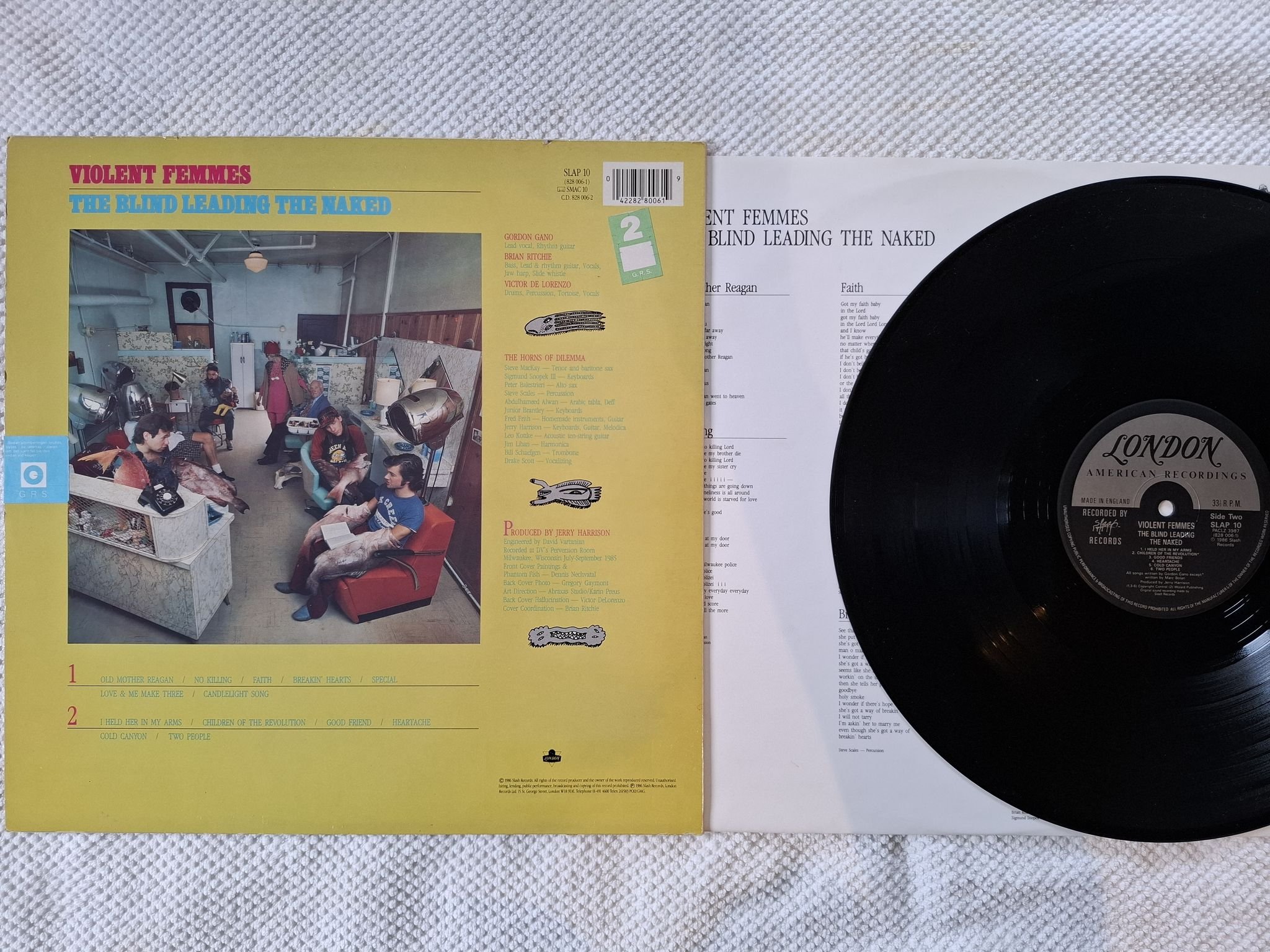 Omslagsbild för skivan VIOLENT FEMMES the blind leading the naked LP -86 Metronome 828 006-1