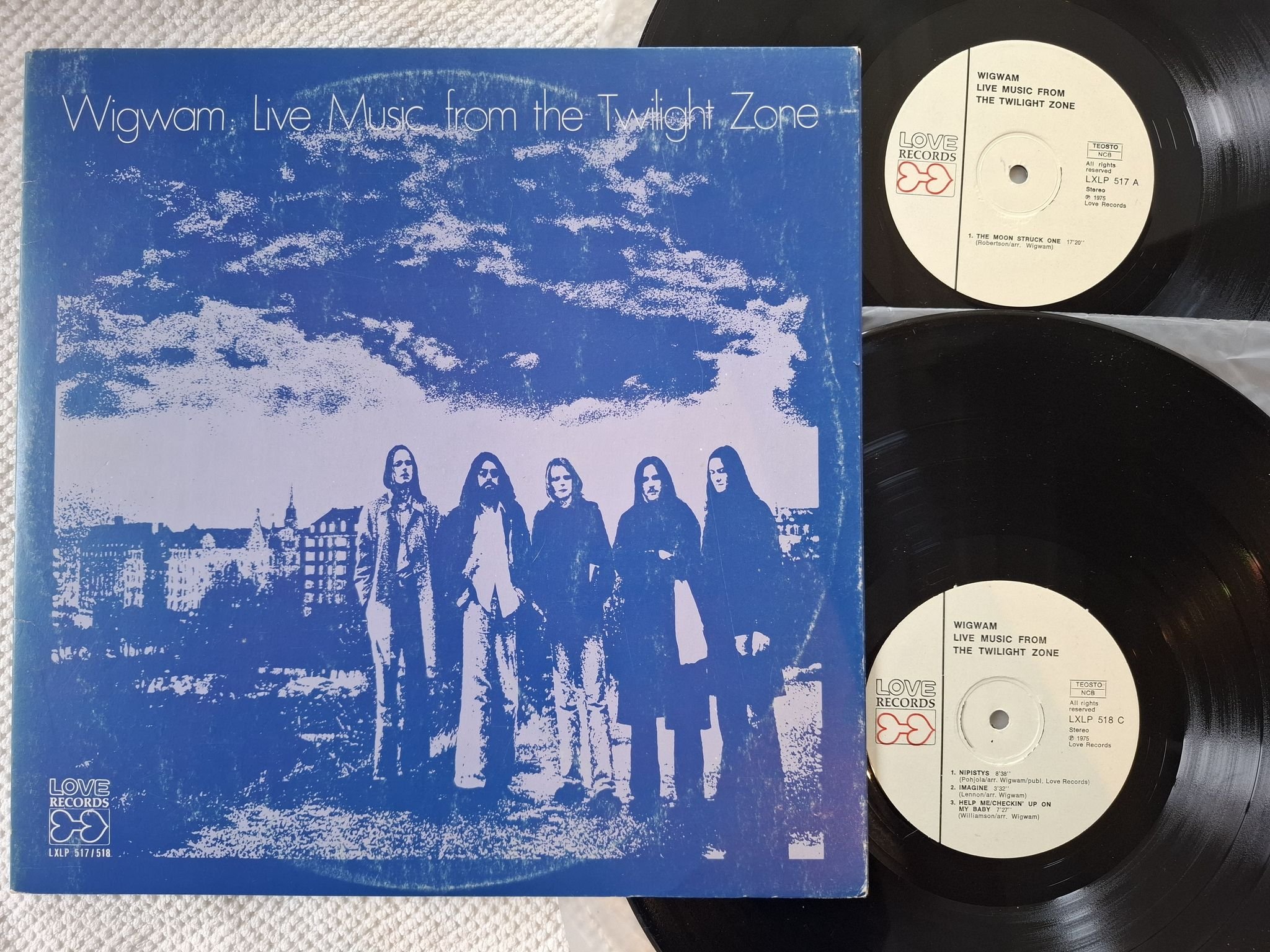 Omslagsbild för skivan WIGWAM live music from the twilight zone 2xLP -75 LXLP 517/518 Love Records