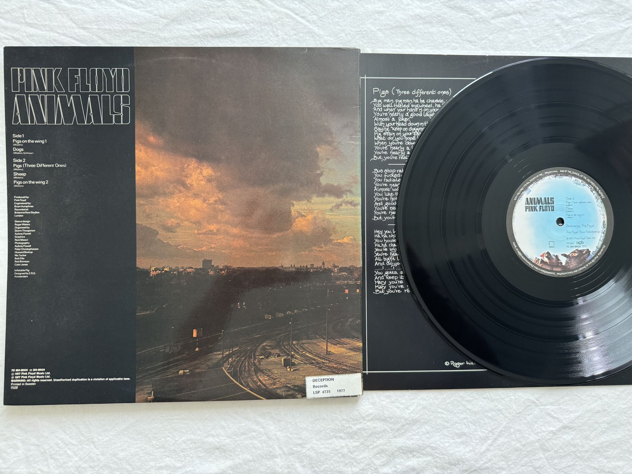 Omslagsbild för skivan PINK FLOYD animals LP -77 7C 064-98434 Harvest