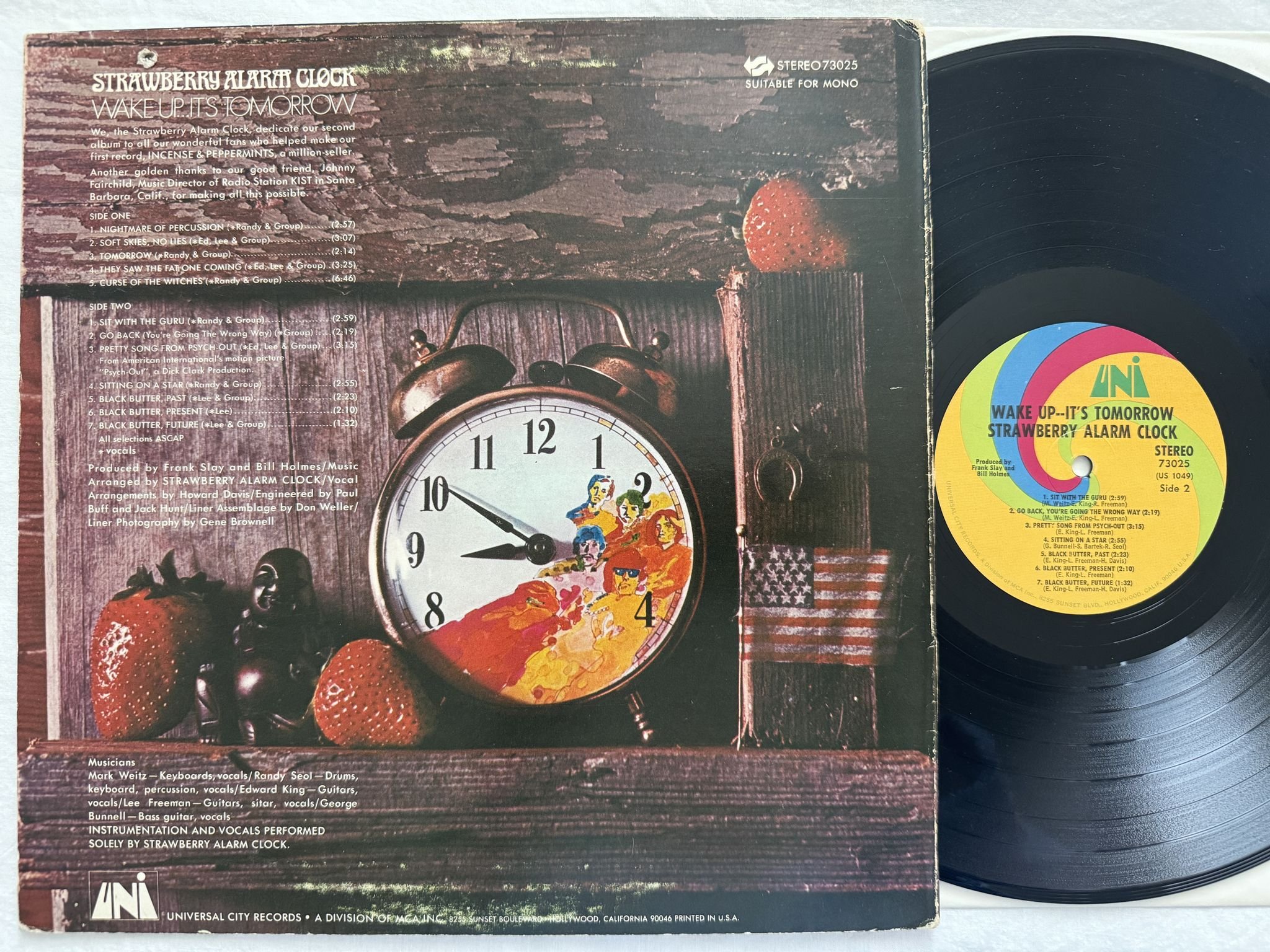 Omslagsbild för skivan STRAWBERRY ALARM CLOCK wake up... it's tomorrow LP -68 73025 UNI Records