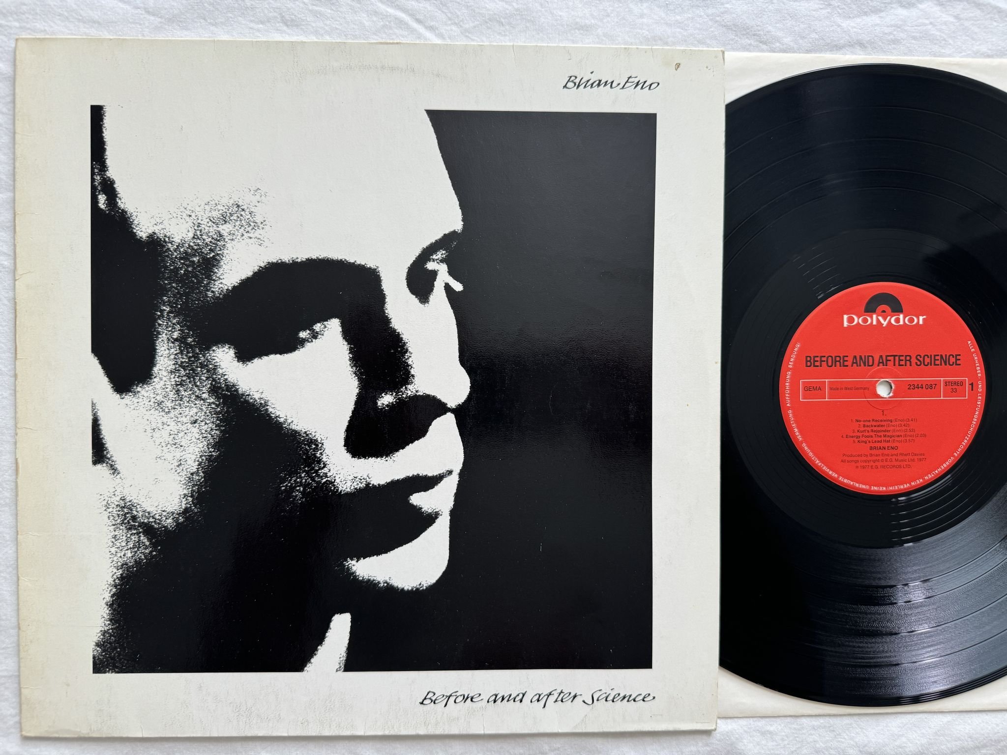 Omslagsbild för skivan BRIAN ENO before and after science LP -77 2344 087 Polydor