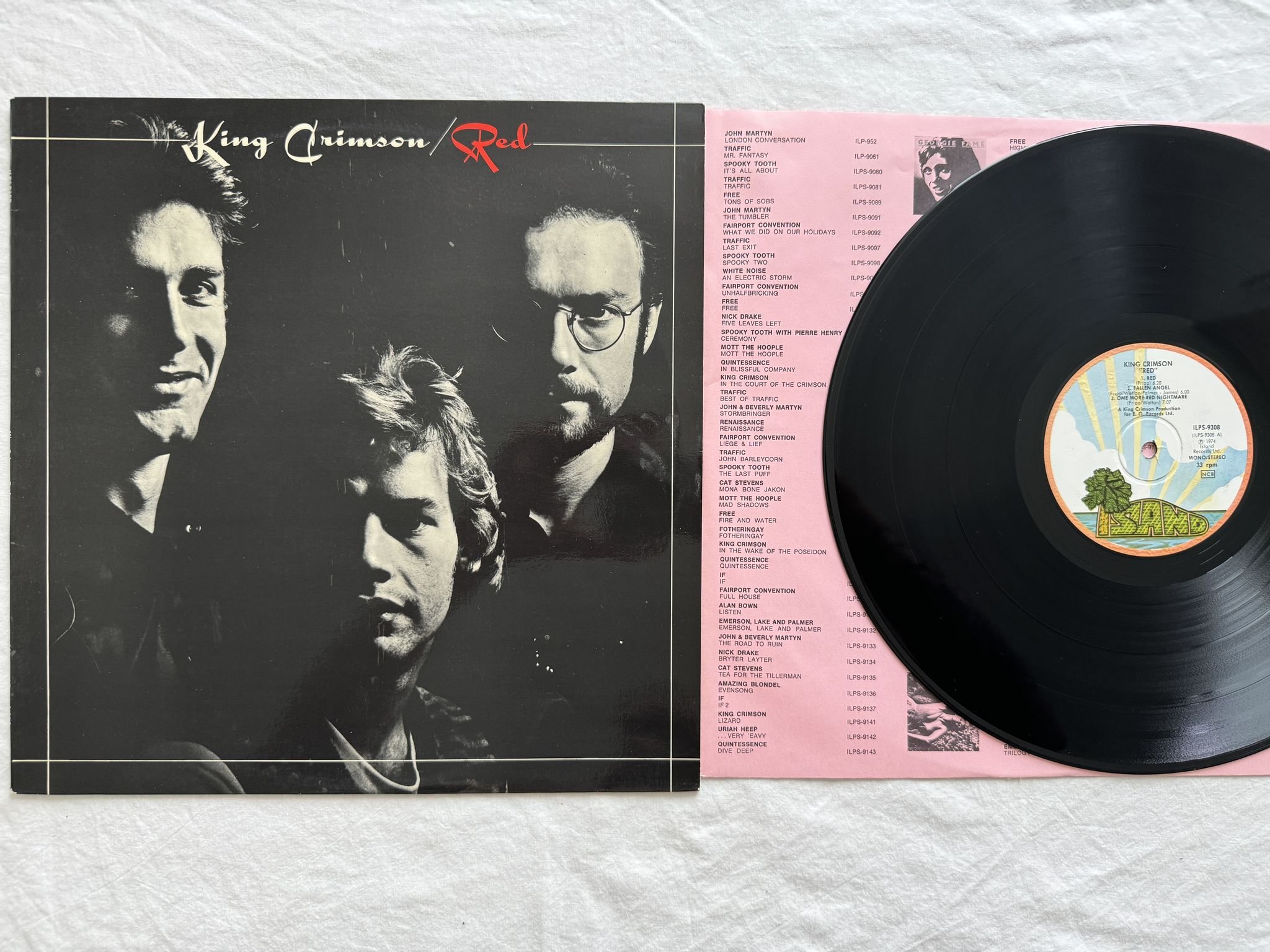 Omslagsbild för skivan KING CRIMSON red LP -74 ILPS 9308 Island Records