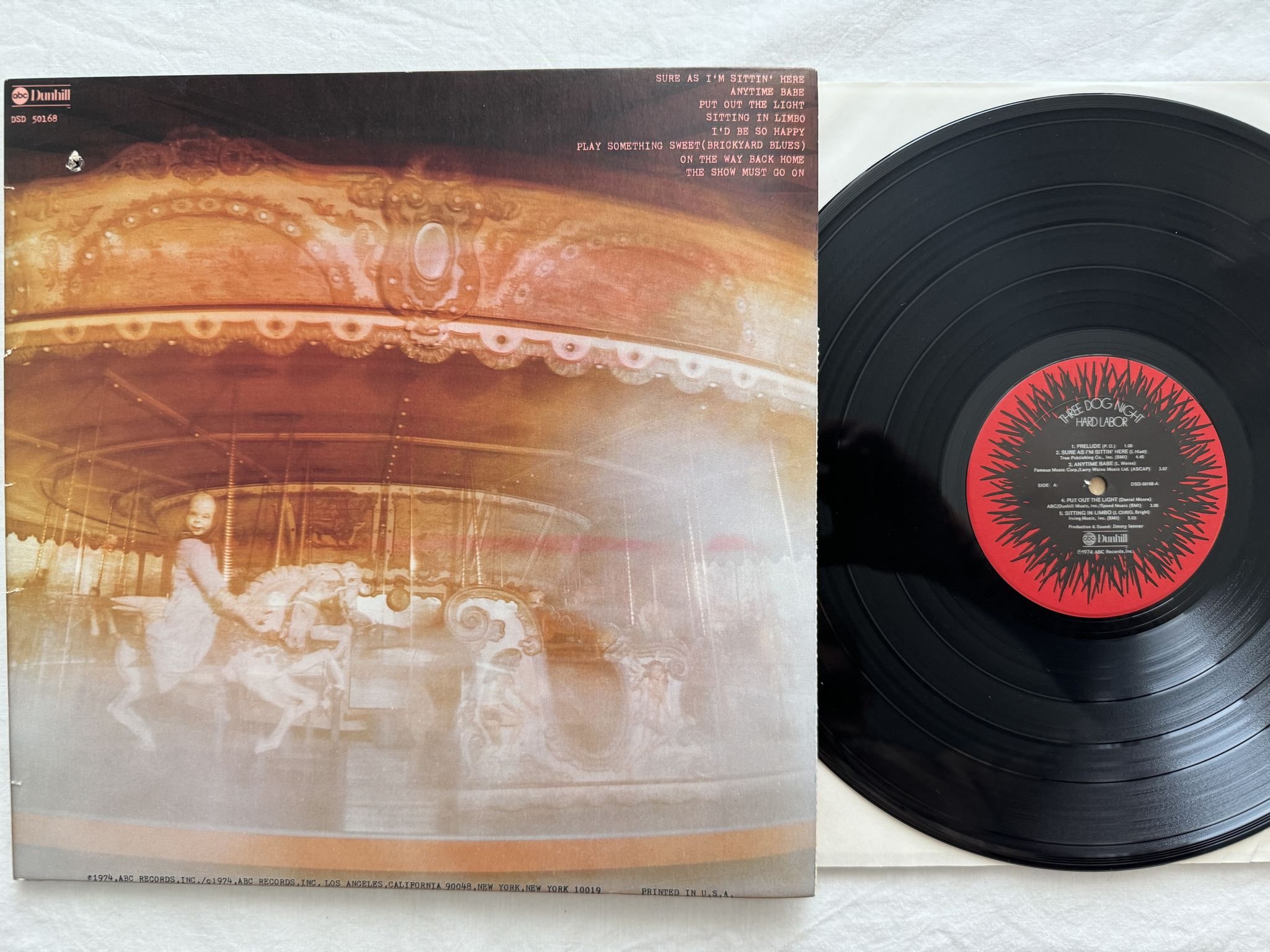 Omslagsbild för skivan THREE DOG NIGHT hard labor LP -74 DSD 50168 ABC Dunhill