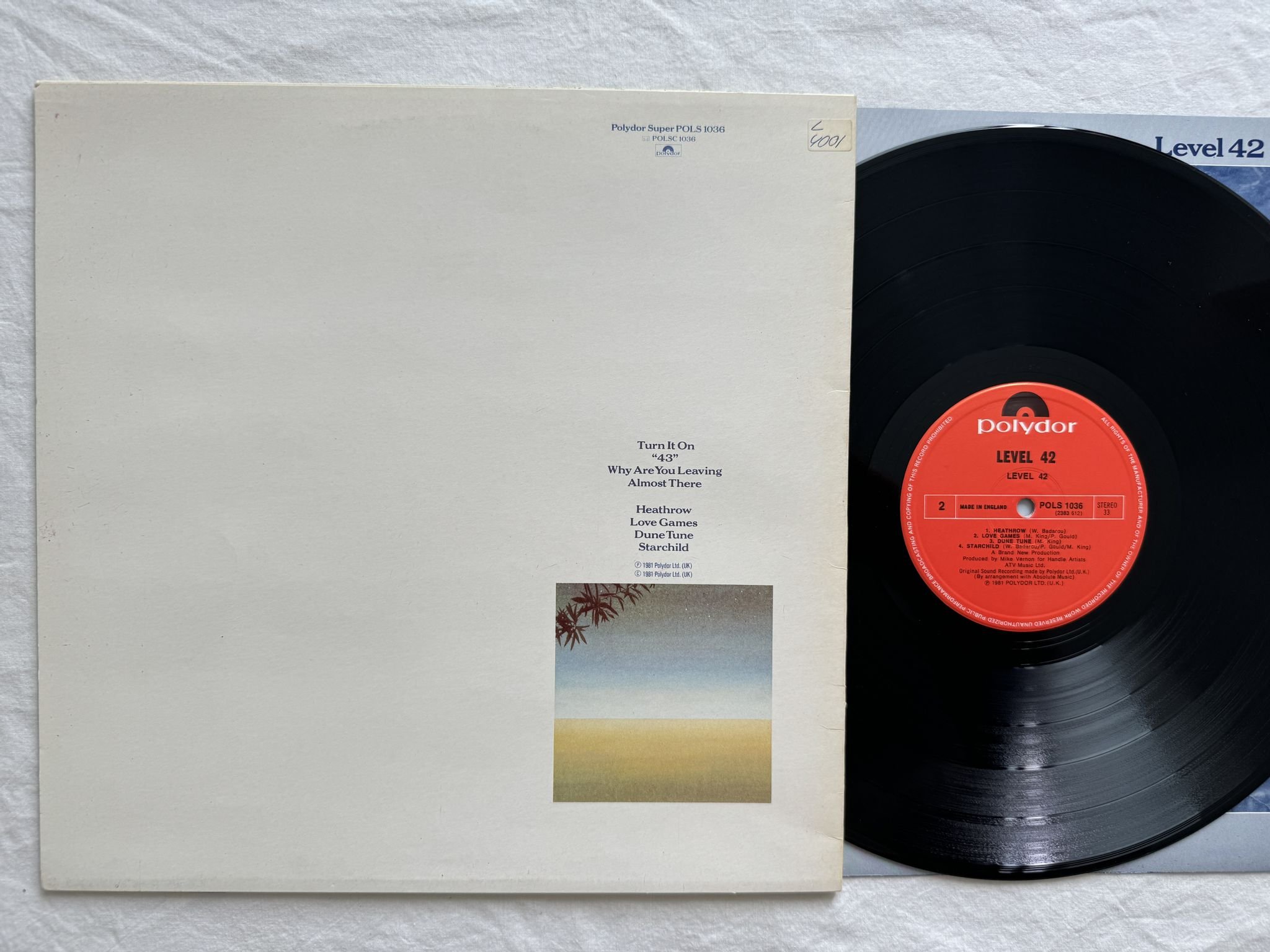 Omslagsbild för skivan LEVEL 42 LP -81 POLS 1036 Polydor
