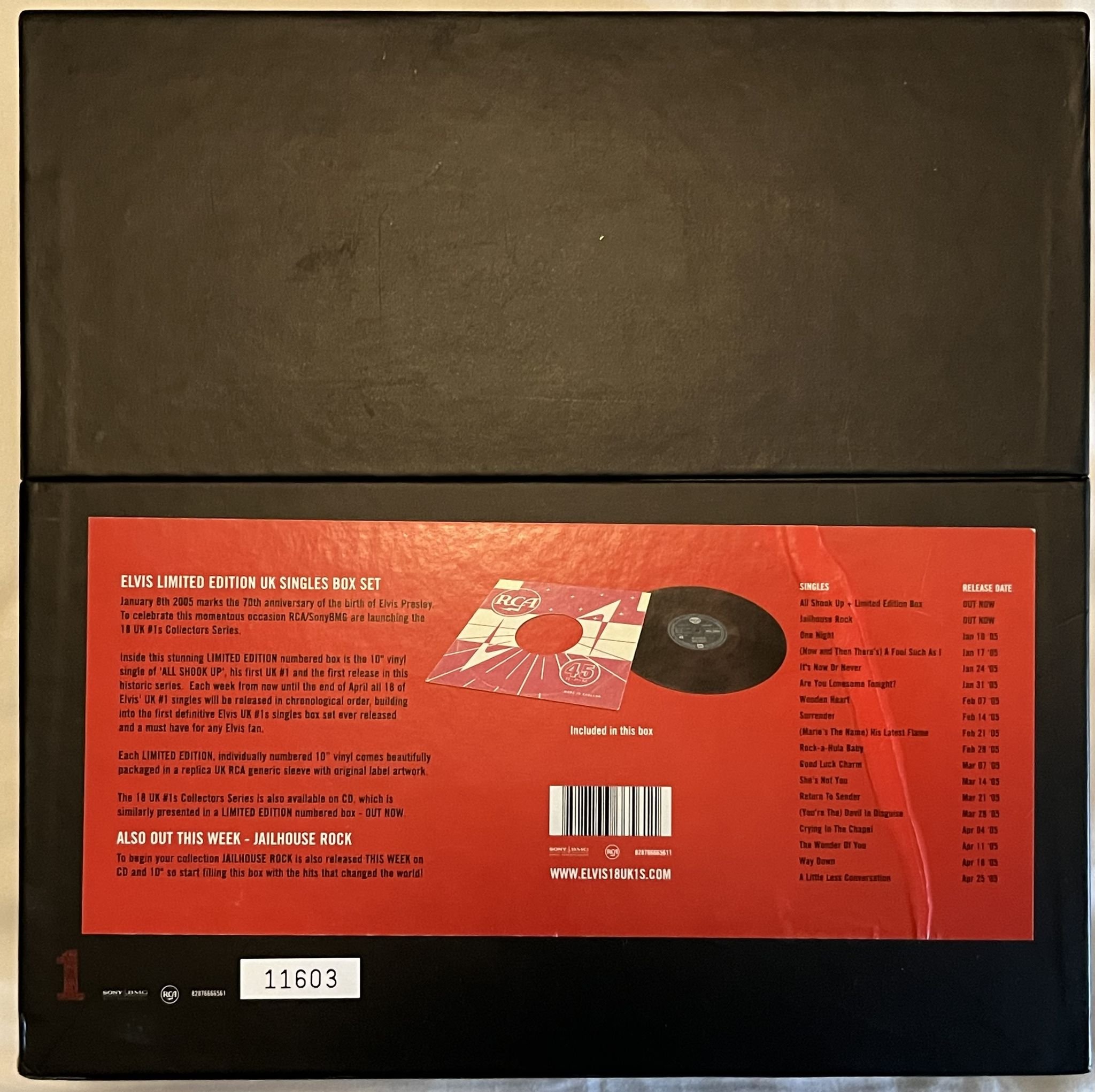 Omslagsbild för skivan ELVIS PRESLEY 18 UK #1s 10" BOX SET 2005 UK rca 82876666561