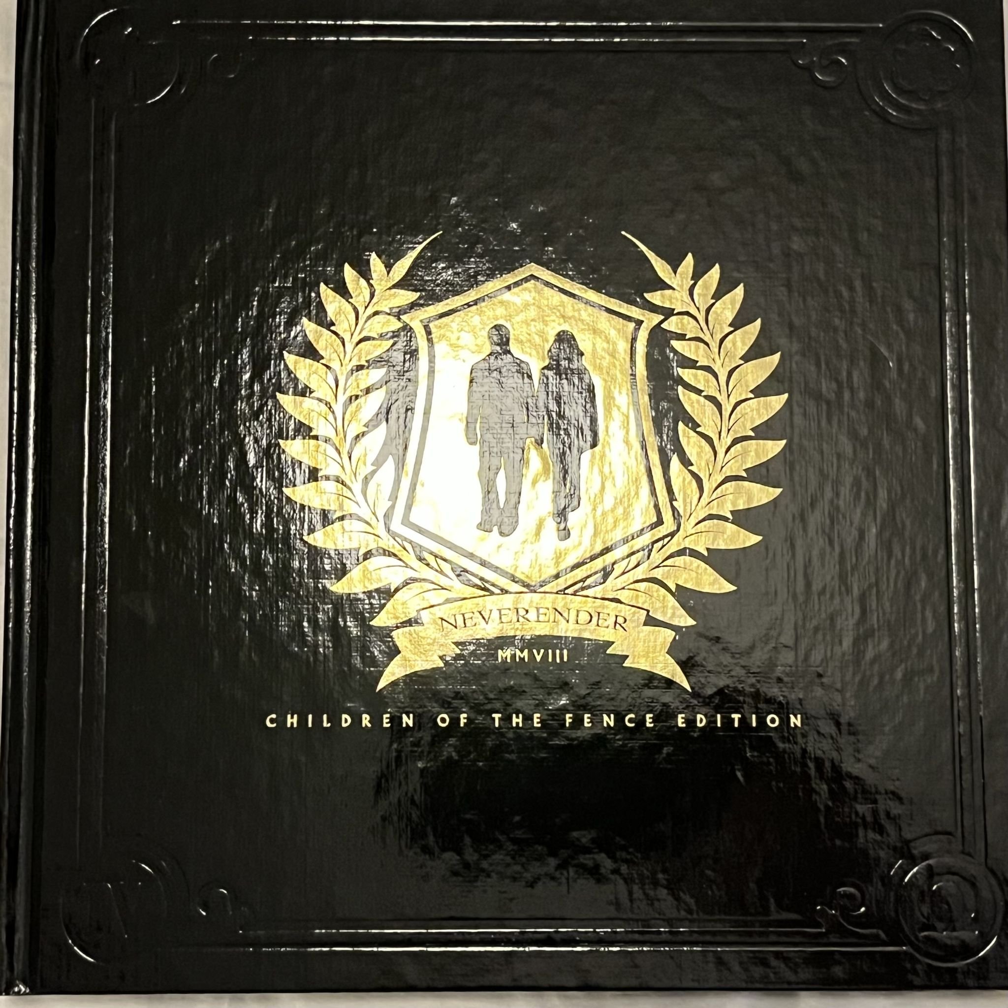 Omslagsbild för skivan Coheed And Cambria – Neverender: Children Of The Fence 4xcd 5xDVD BOX 2009