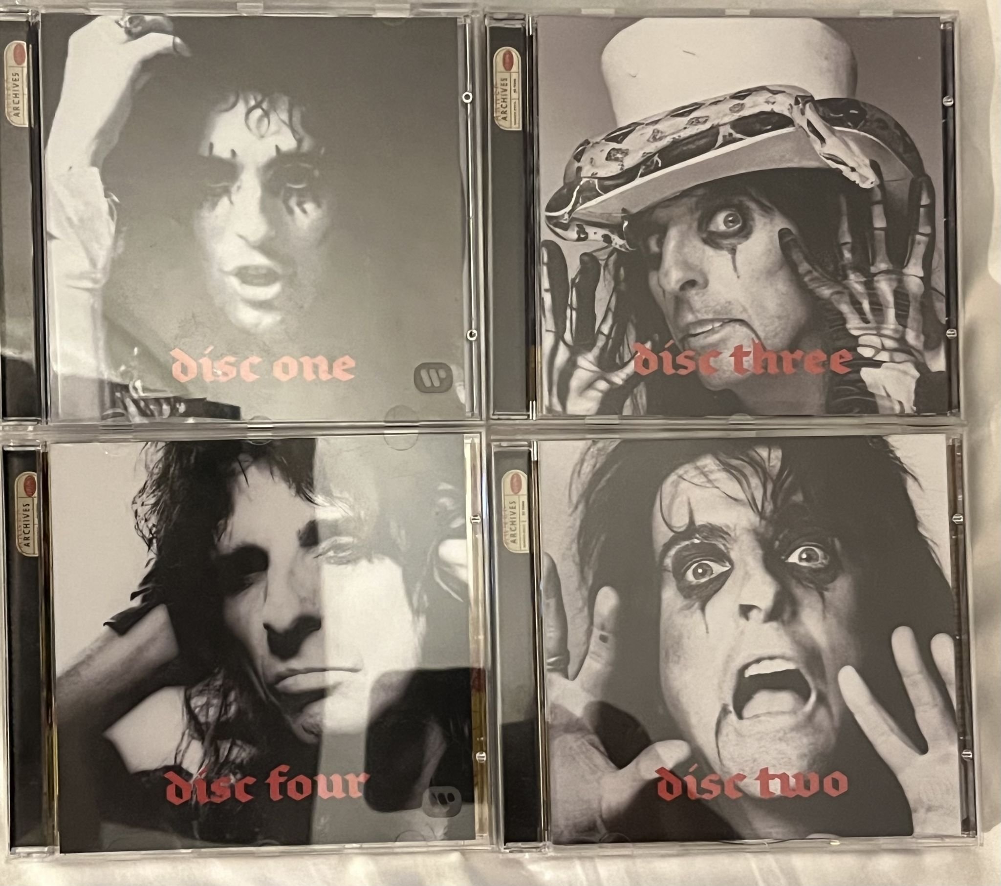 Omslagsbild för skivan ALICE COOPER The Life And Crimes Of ... 4xCD box -99 US RHINO R2 75680