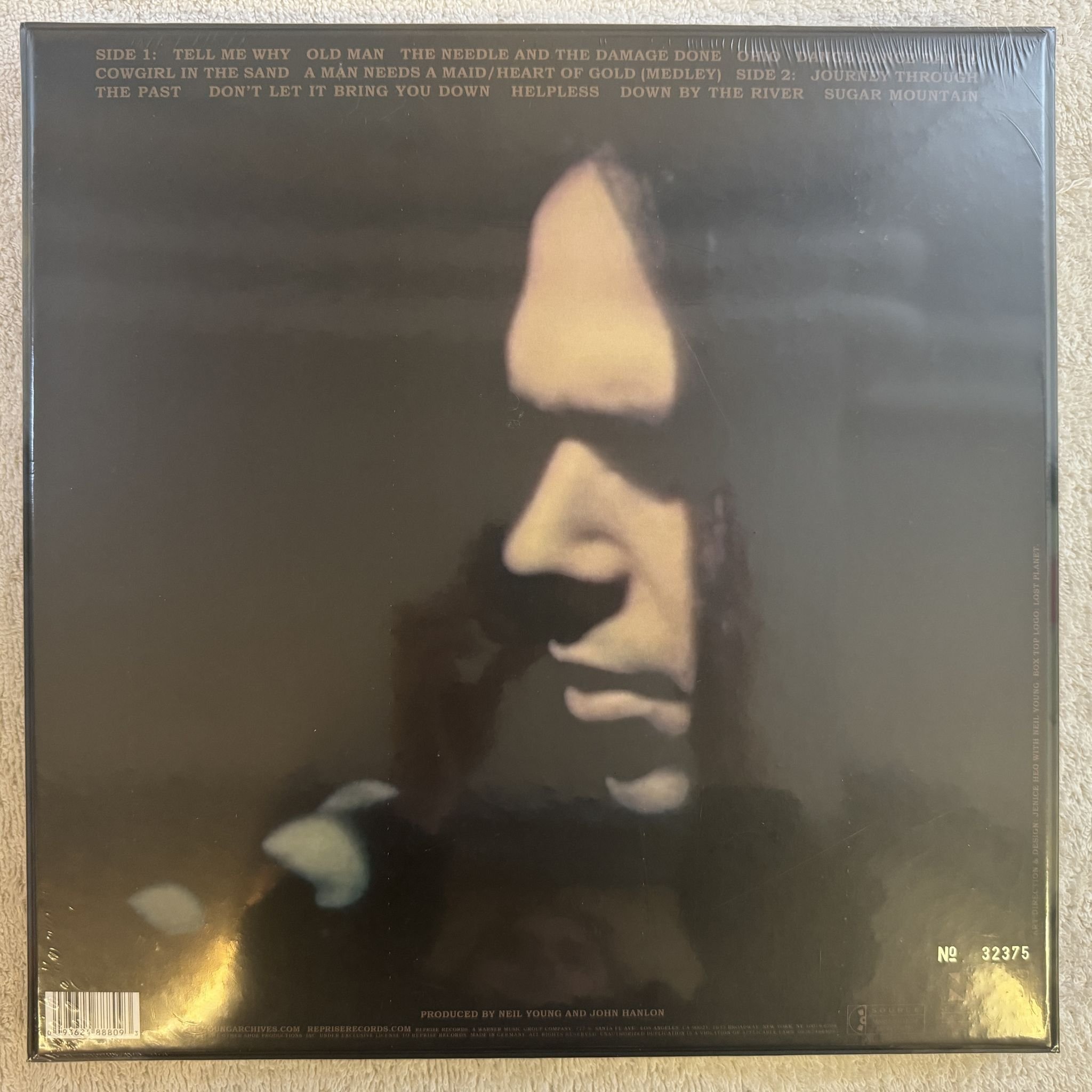 Omslagsbild för skivan NEIL YOUNG young Shalespeare LP / cd / DVD Box 2021 REPRISE ** Sealed **
