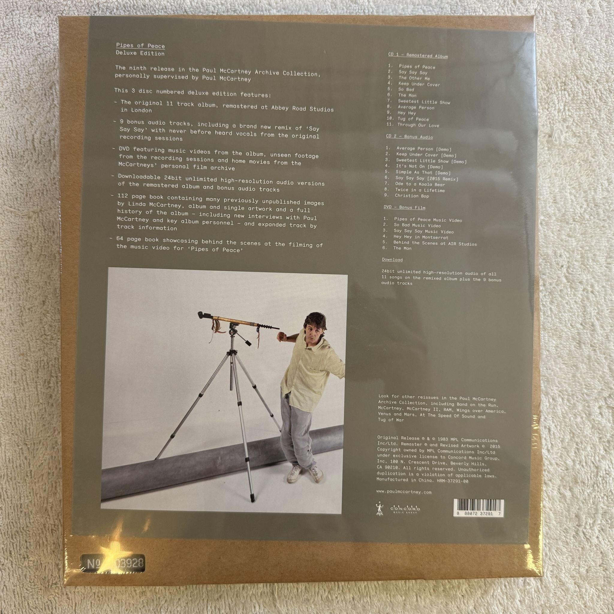 Omslagsbild för skivan PAUL McCARTNEY Pipes Of Peace 2xCD dvd BOX 2015 MPL HRM-37291-00 * SEALED *