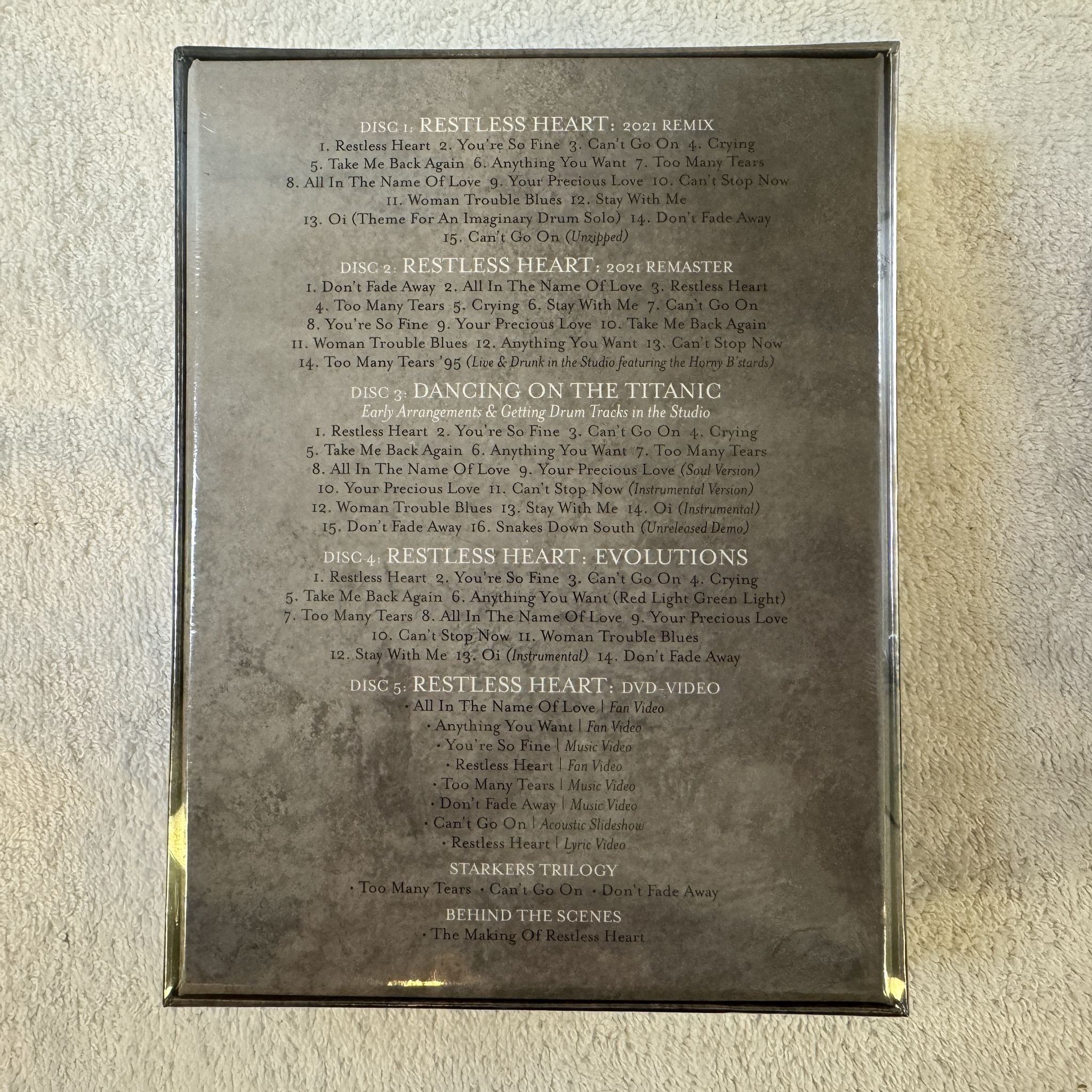 Omslagsbild för skivan MARILLION Restless Heart 4xCD + DVD box 2021 RHINO 190295022679 * SEALED *