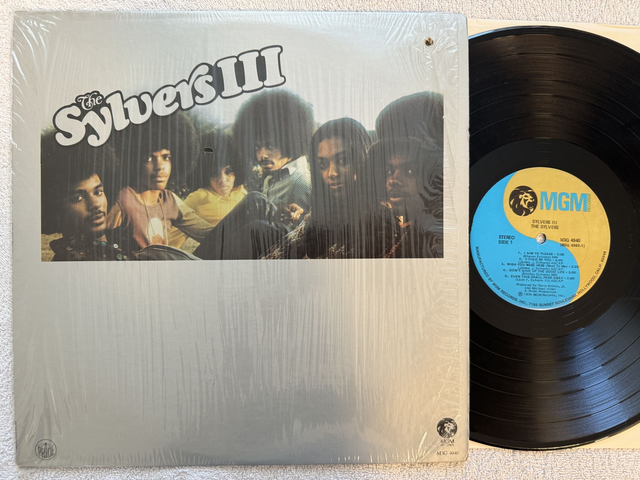 Omslagsbild för skivan THE SYLVERS III LP -74 US MGM M3G 4940 *** Funky soul ***
