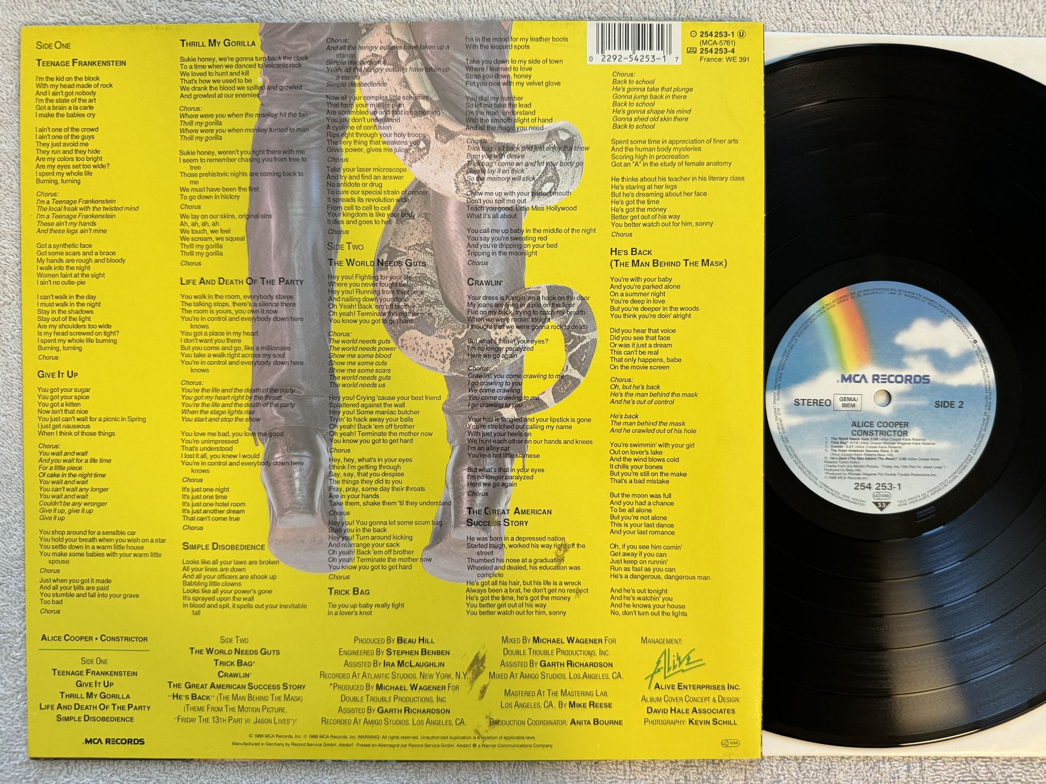 Omslagsbild för skivan ALICE COOPER constrictor LP -86 Ger MCA-5761 *** SIGNED BY ALICE ***