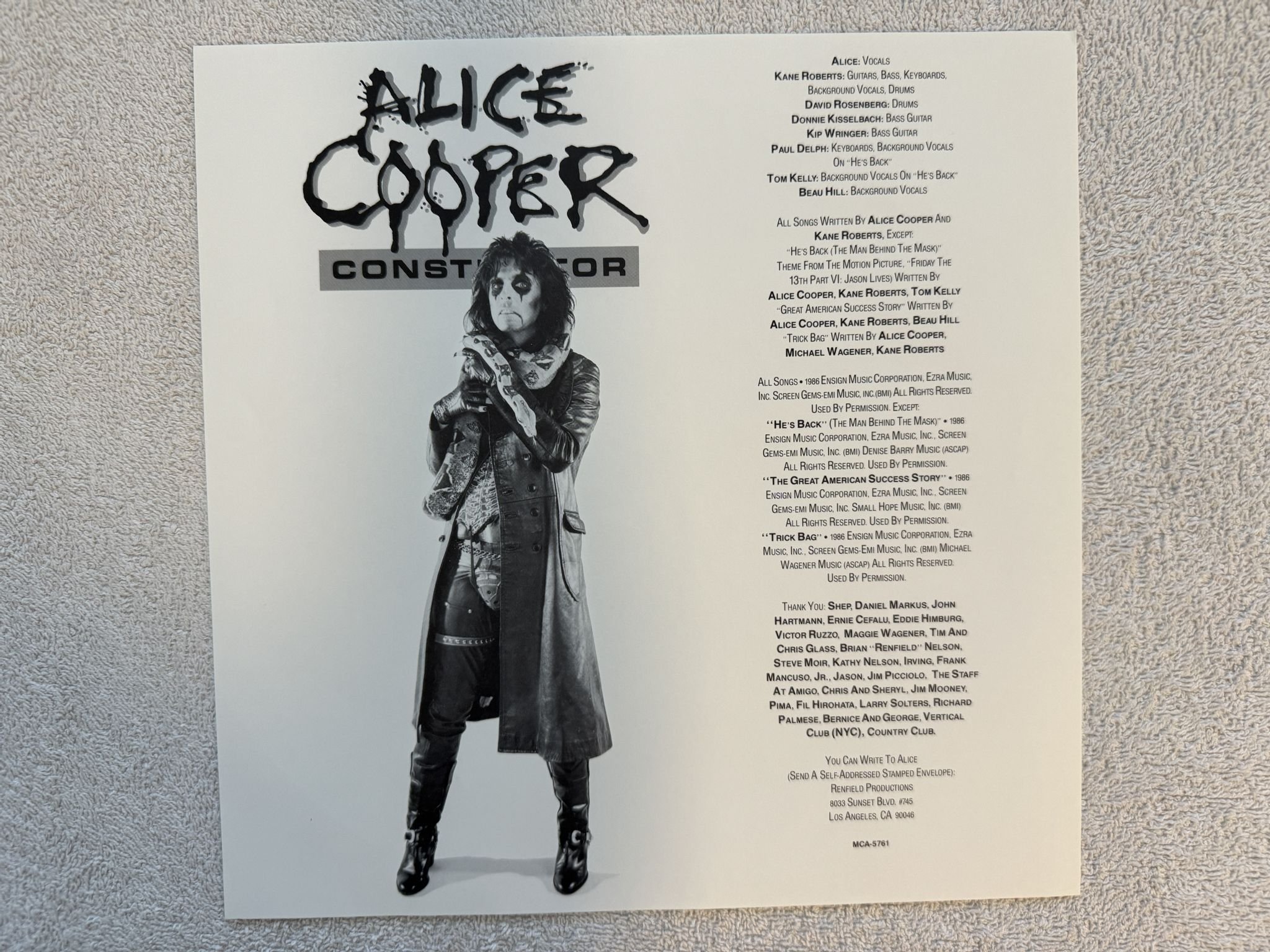 Omslagsbild för skivan ALICE COOPER constrictor LP -86 Ger MCA-5761 *** SIGNED BY ALICE ***