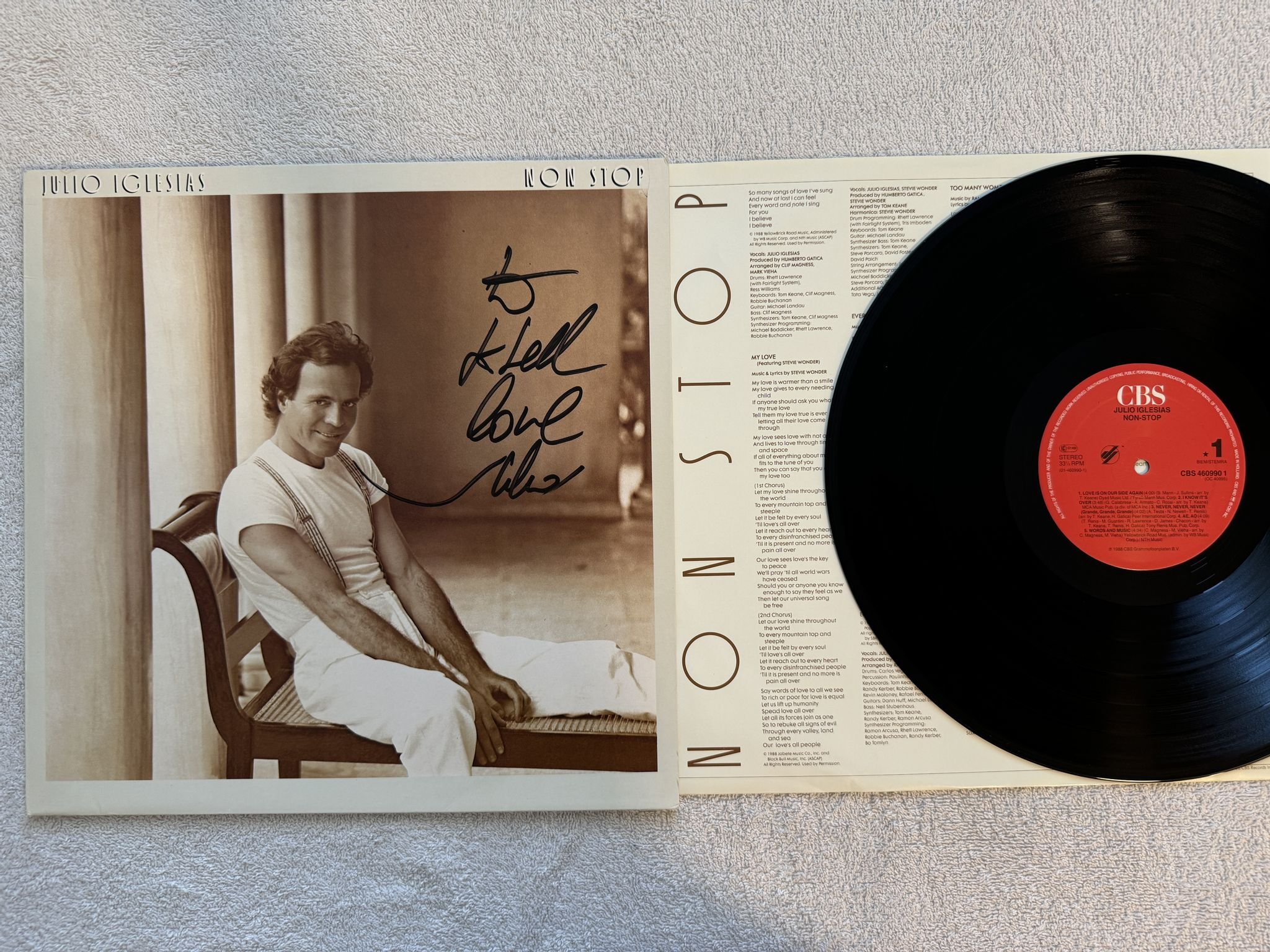 Omslagsbild för skivan JULIO IGLESIAS non stop LP -88 Hol CBS 4609901 *** SIGNED BY JULIO ***
