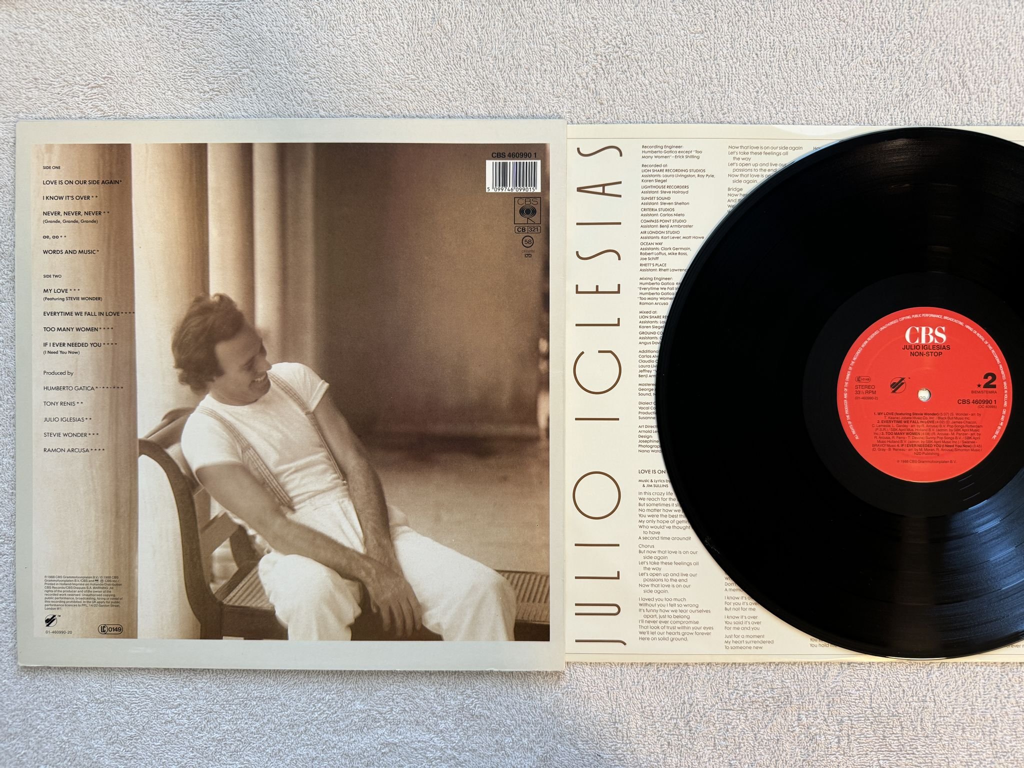 Omslagsbild för skivan JULIO IGLESIAS non stop LP -88 Hol CBS 4609901 *** SIGNED BY JULIO ***