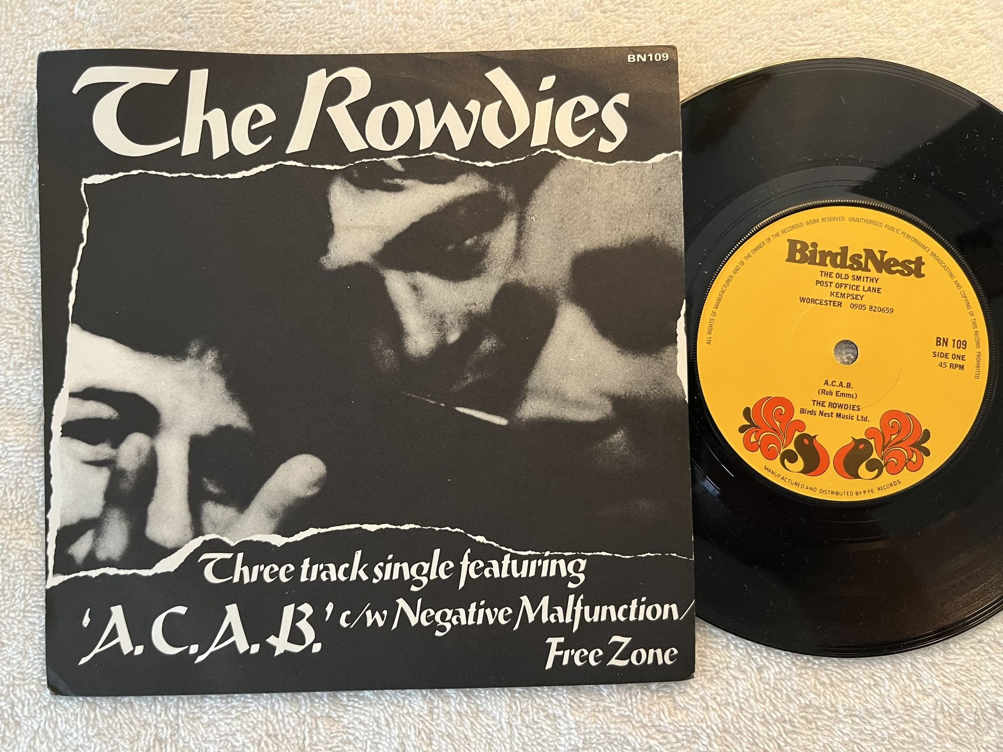 Omslagsbild för skivan THE ROWDIES A.C.A.B. 7" UK -78 BIRD NEST BN 109 ** MEGA RARE PUNK 45 **