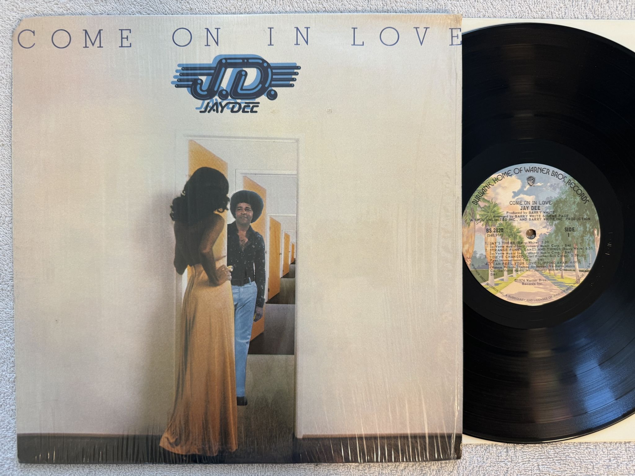 Omslagsbild för skivan JAY DEE Come On In Love LP -74 US WARNER BS 2820 *** disco soul ***
