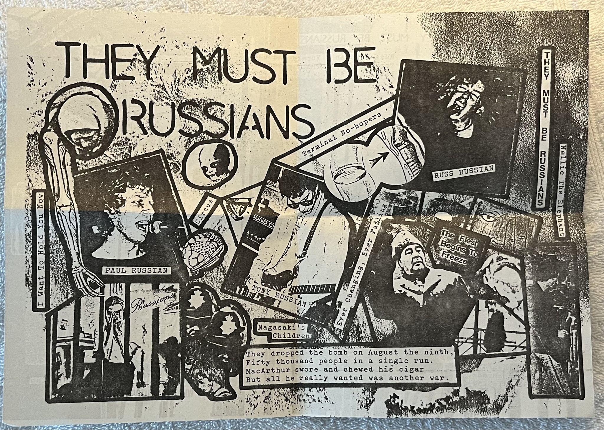 Omslagsbild för skivan THEY MUST BE RUSSIANS 7"EP -79 UK private RVS 001 * NEW WAVE 45 *