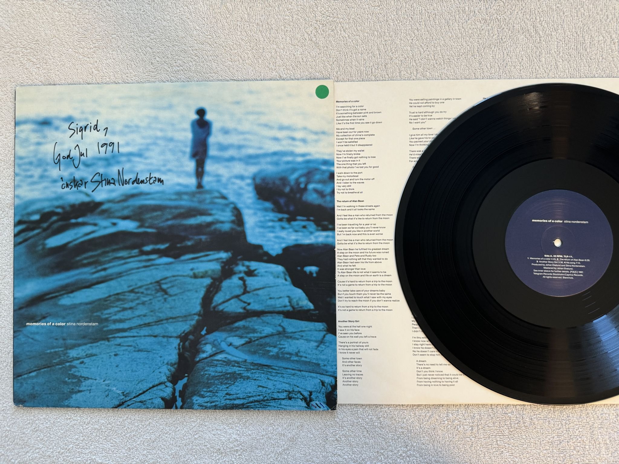 Omslagsbild för skivan STINA NORDENSTAM memories of a color LP -91 CAPRICE CAP 1408 ** SIGNED **
