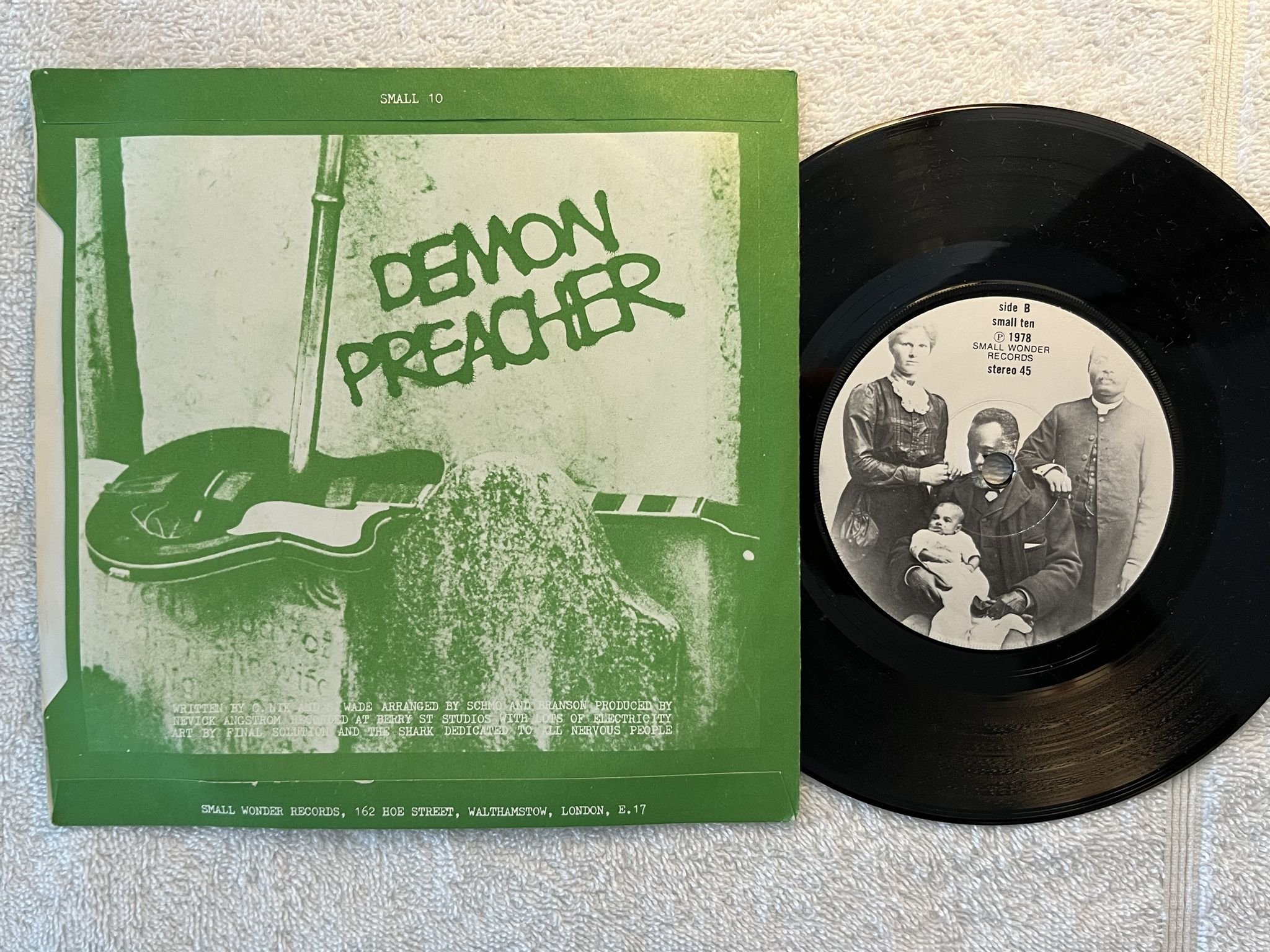 Omslagsbild för skivan DEMON PREACHER little miss perfect 7" UK -78 small ten ** RARE PUNK 45 **