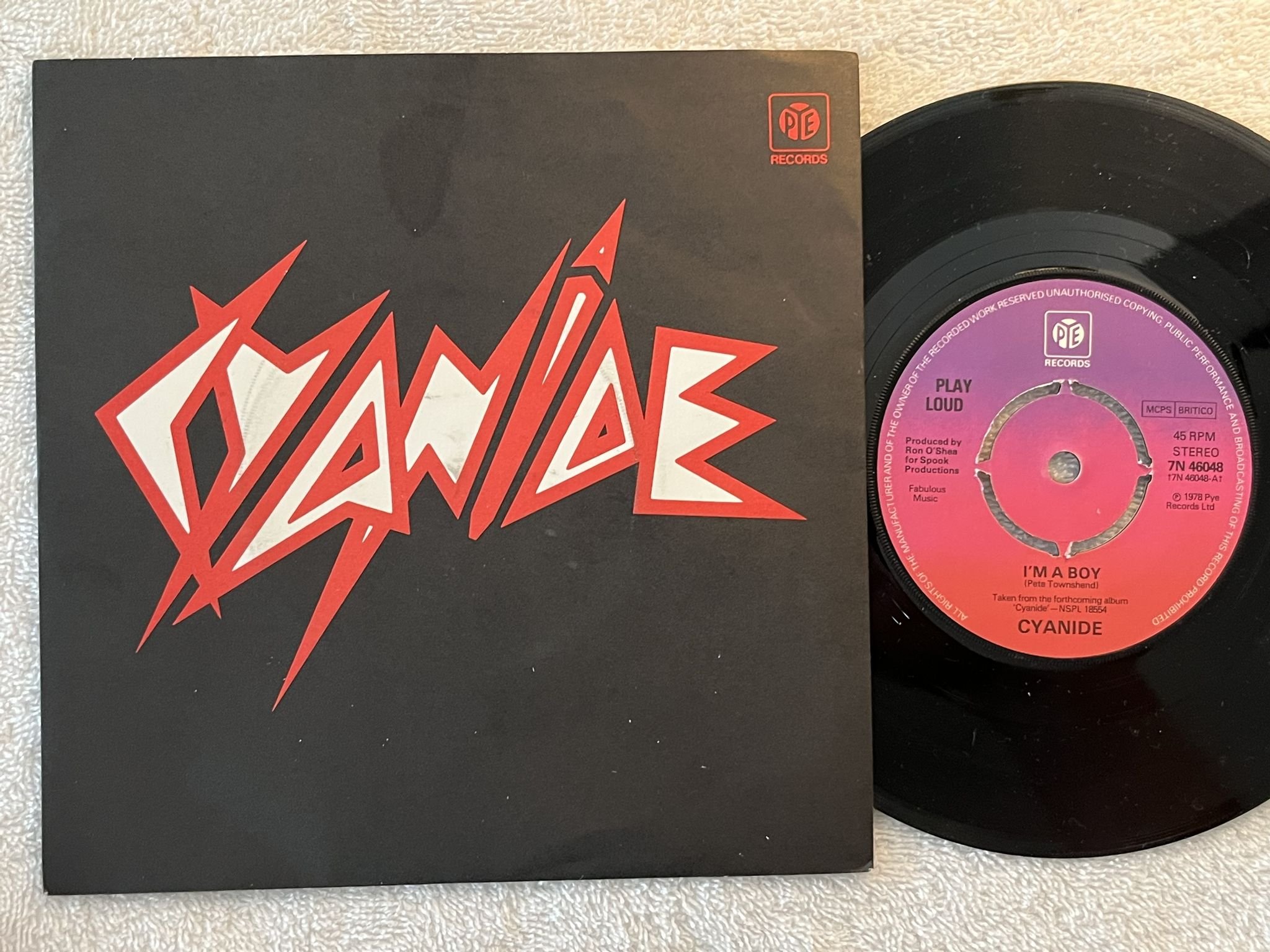 Omslagsbild för skivan CYANIDE I'm A Boy 7" -78 UK PYE 7N 46048 *** RARE PUNK 45 **