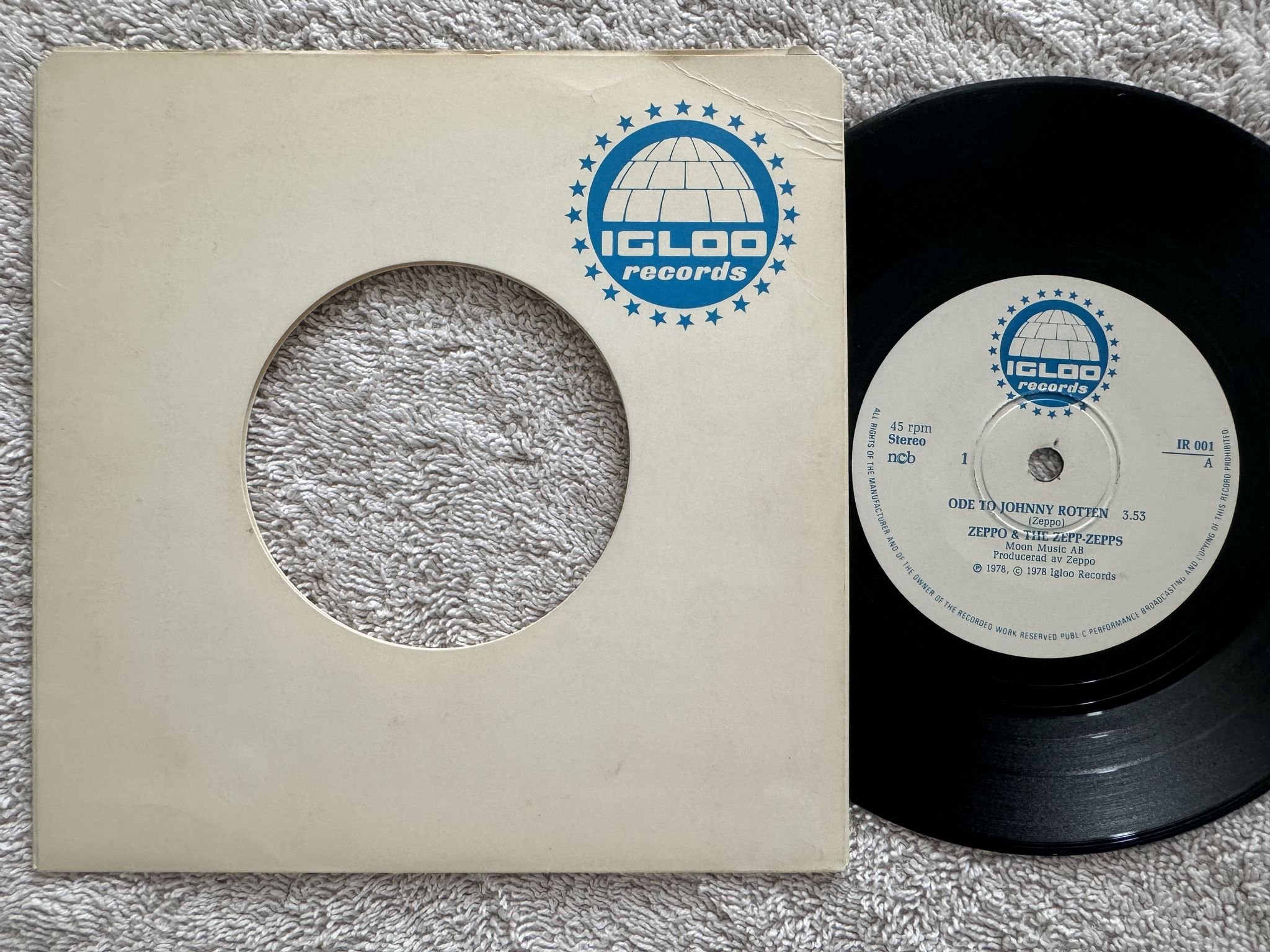 Omslagsbild för skivan ZEPPO & THE ZEPP-ZEPPS 7" -78 Swe IGLOO IR 001 ** VERY RARE PUNK 45 **