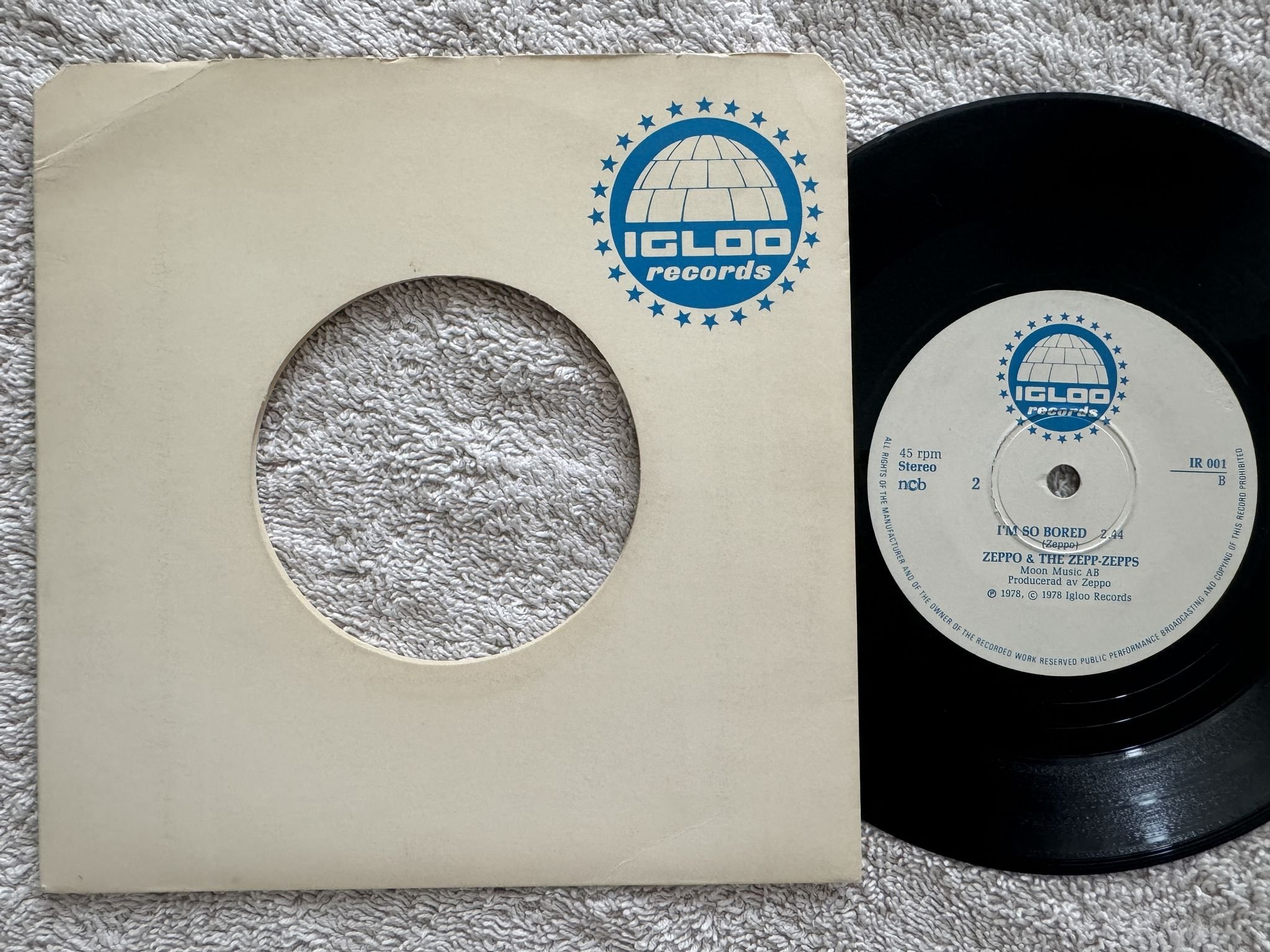 Omslagsbild för skivan ZEPPO & THE ZEPP-ZEPPS 7" -78 Swe IGLOO IR 001 ** VERY RARE PUNK 45 **