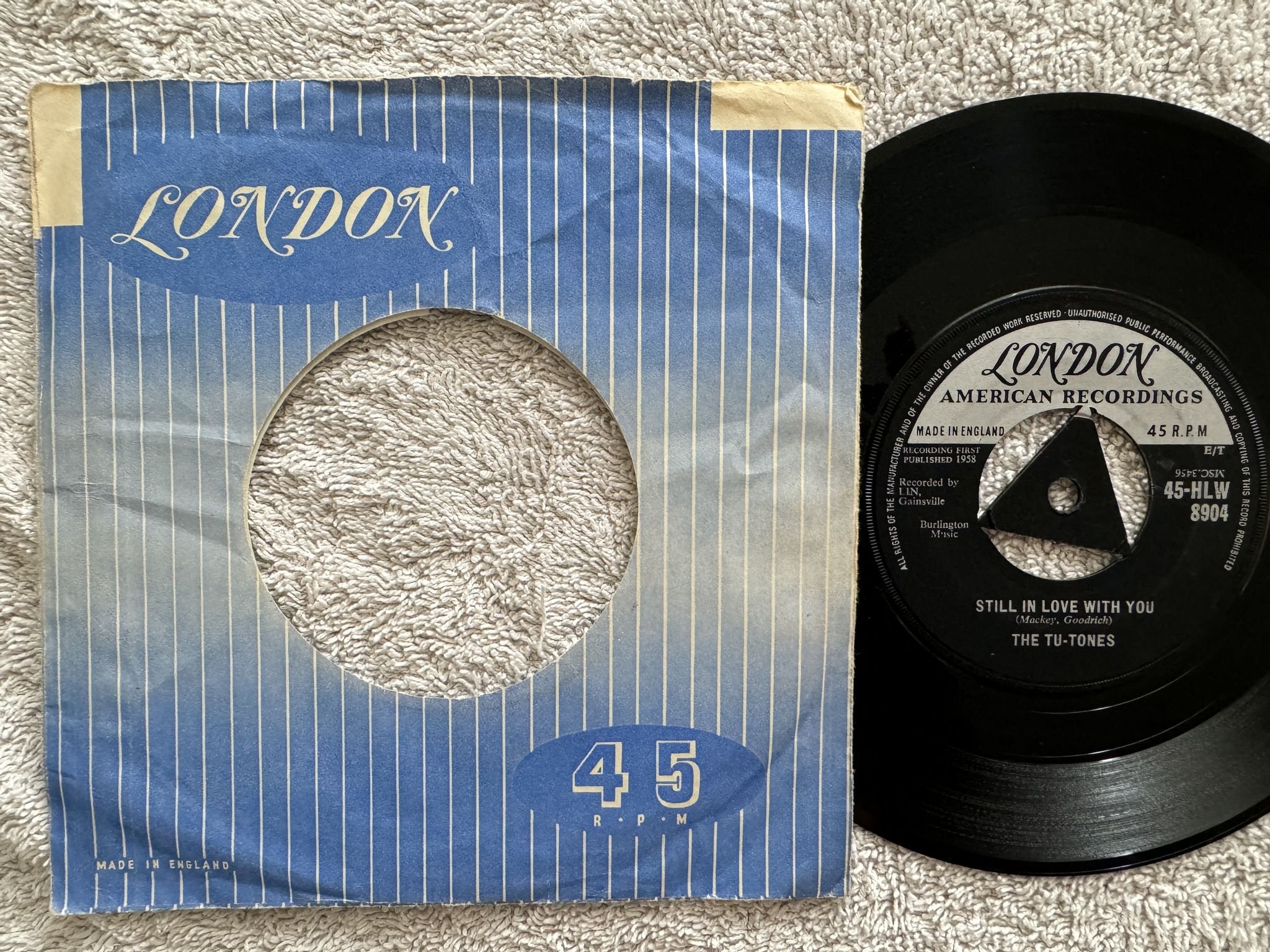 Omslagsbild för skivan THE TU-TONES saccharin Sally 7"single -58 UK LONDON AMERICAN 45-HLW 8904